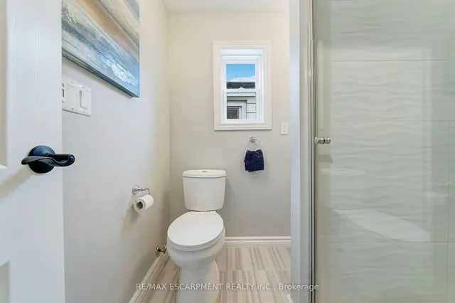 Additional property image - 98 Cope St