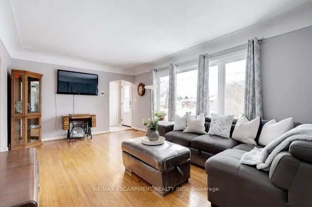Additional property image - 139 West 3rd St