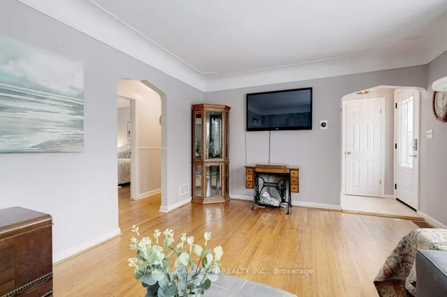 Additional property image - 139 West 3rd St