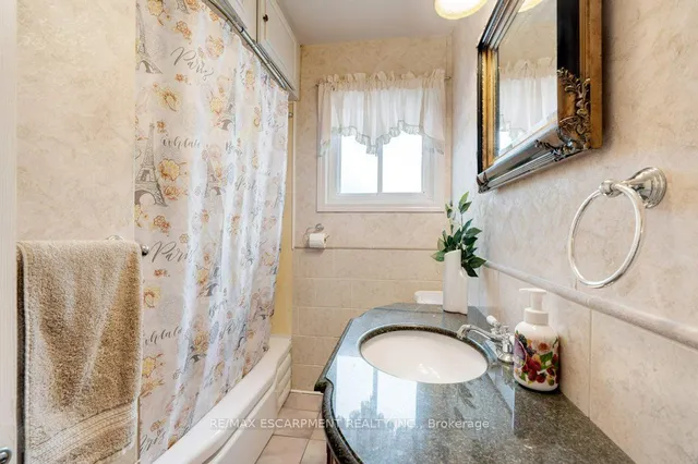 Additional property image - 139 West 3rd St