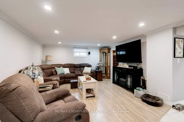 Additional property image - 139 West 3rd St