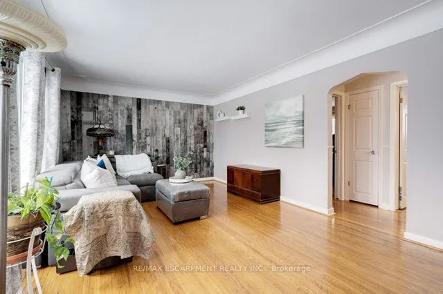 Additional property image - 139 West 3rd St