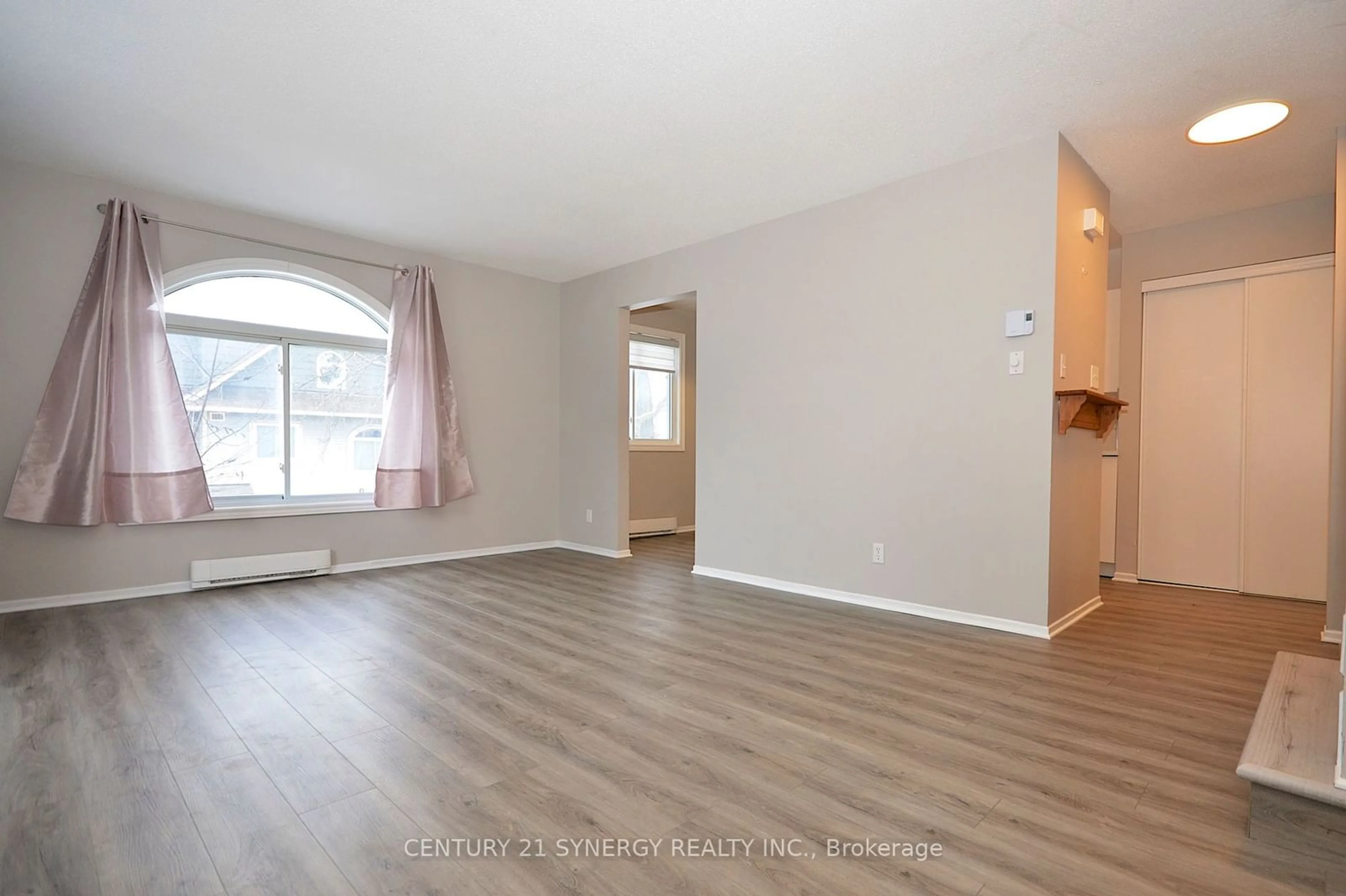 A pic of a room for 1018 Tanguay Crt, Kanata Ontario K2L 3X6