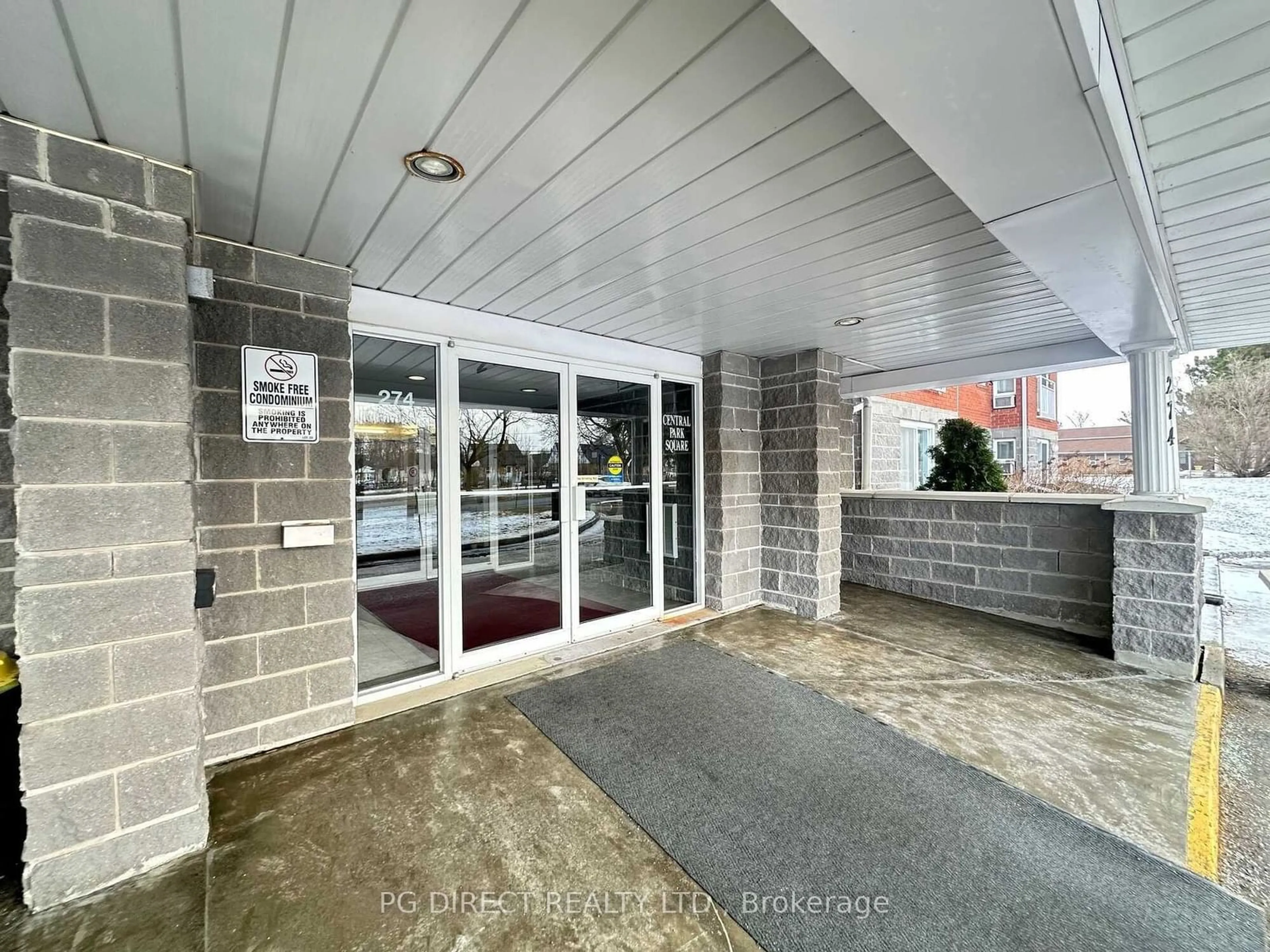 Indoor foyer for 274 Ormond St #202, Brockville Ontario K6V 6Z7