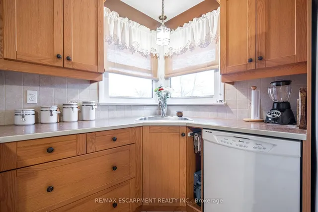 Additional property image - 35 Wildewood Ave