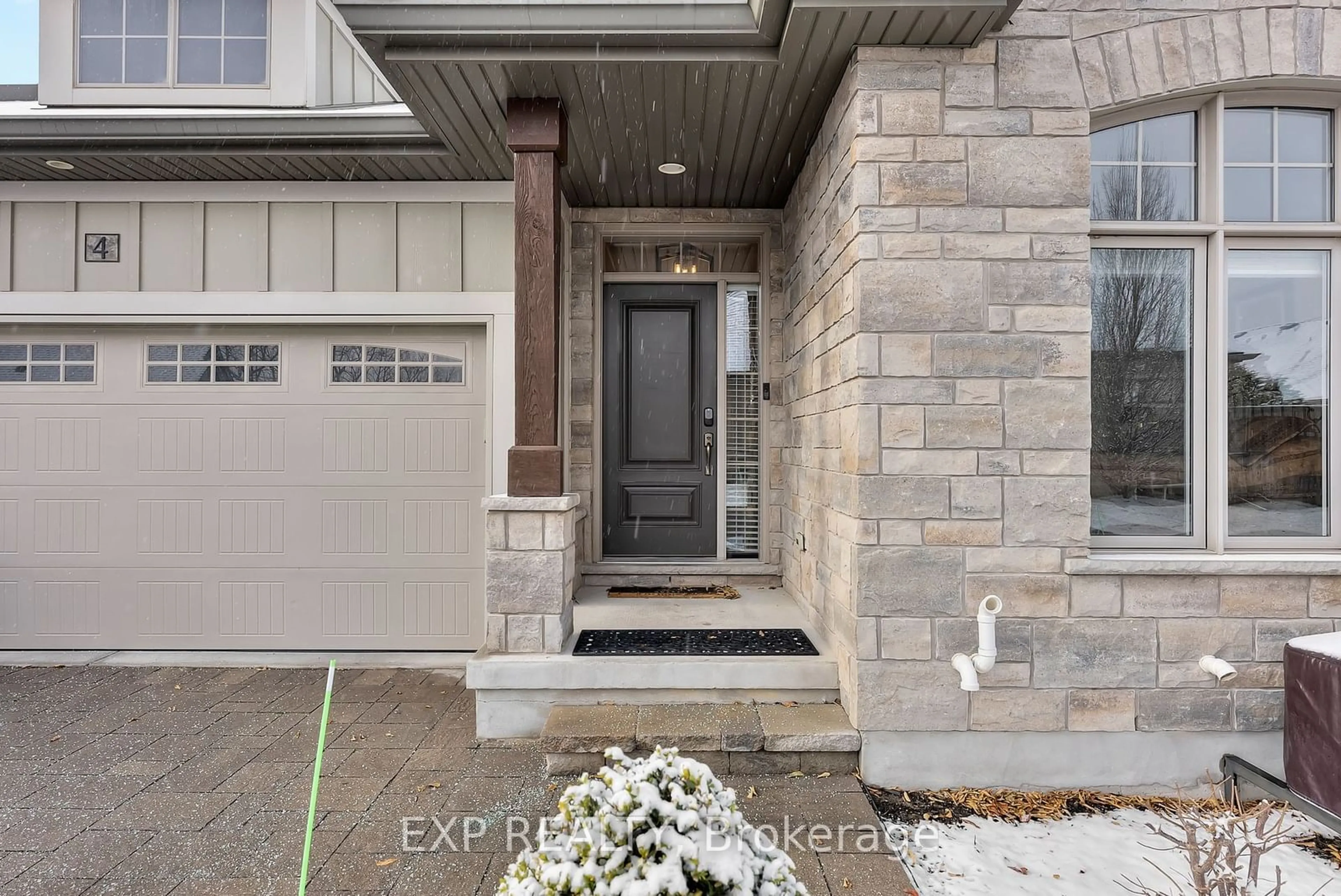 Home with brick exterior material, street for 4 PIONEER Lane #41, Niagara-on-the-Lake Ontario L0S 1J1