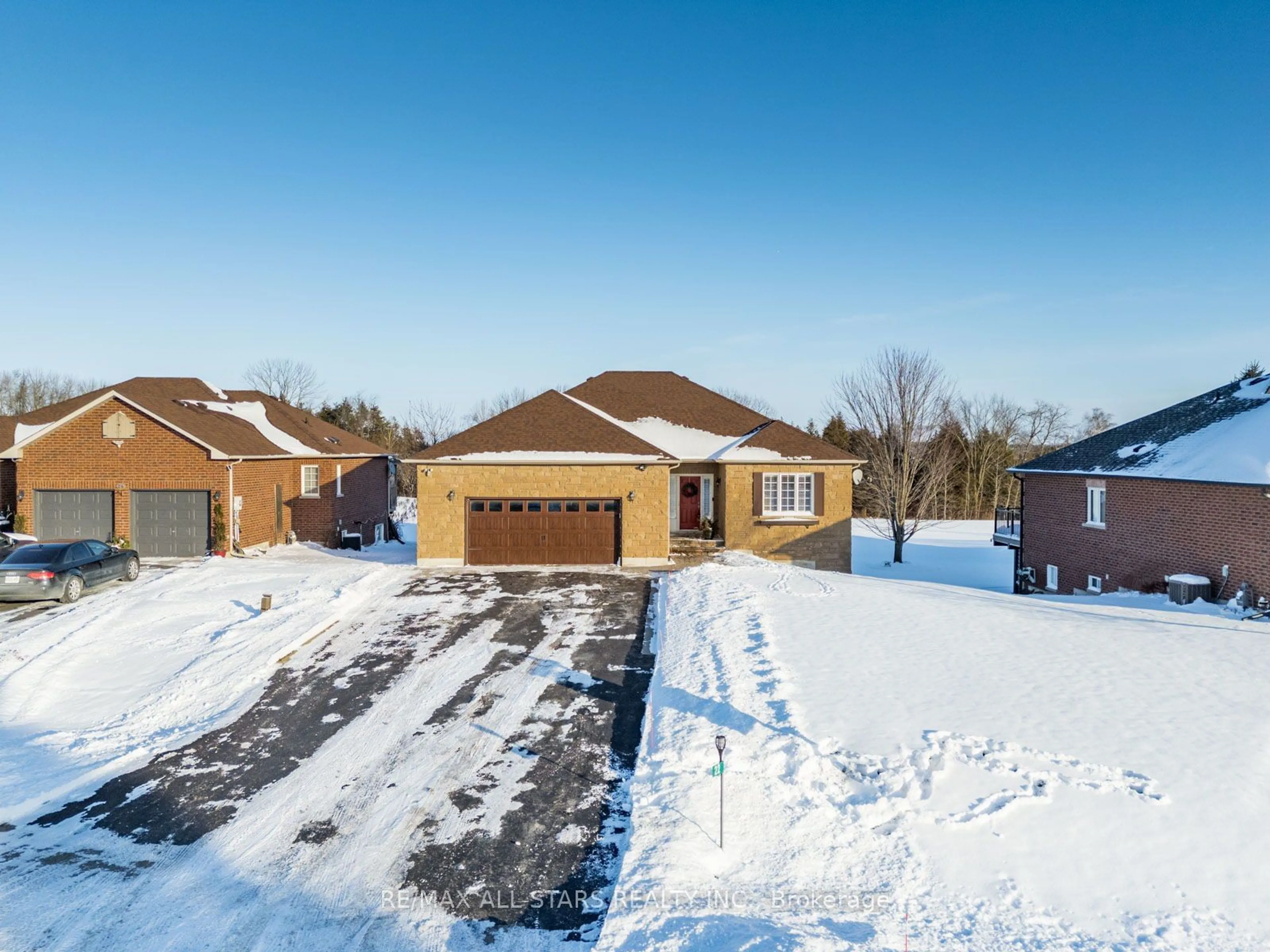 A pic from outside/outdoor area/front of a property/back of a property/a pic from drone, street for 22 Crescent Moon Lane, Kawartha Lakes Ontario L0C 1G0