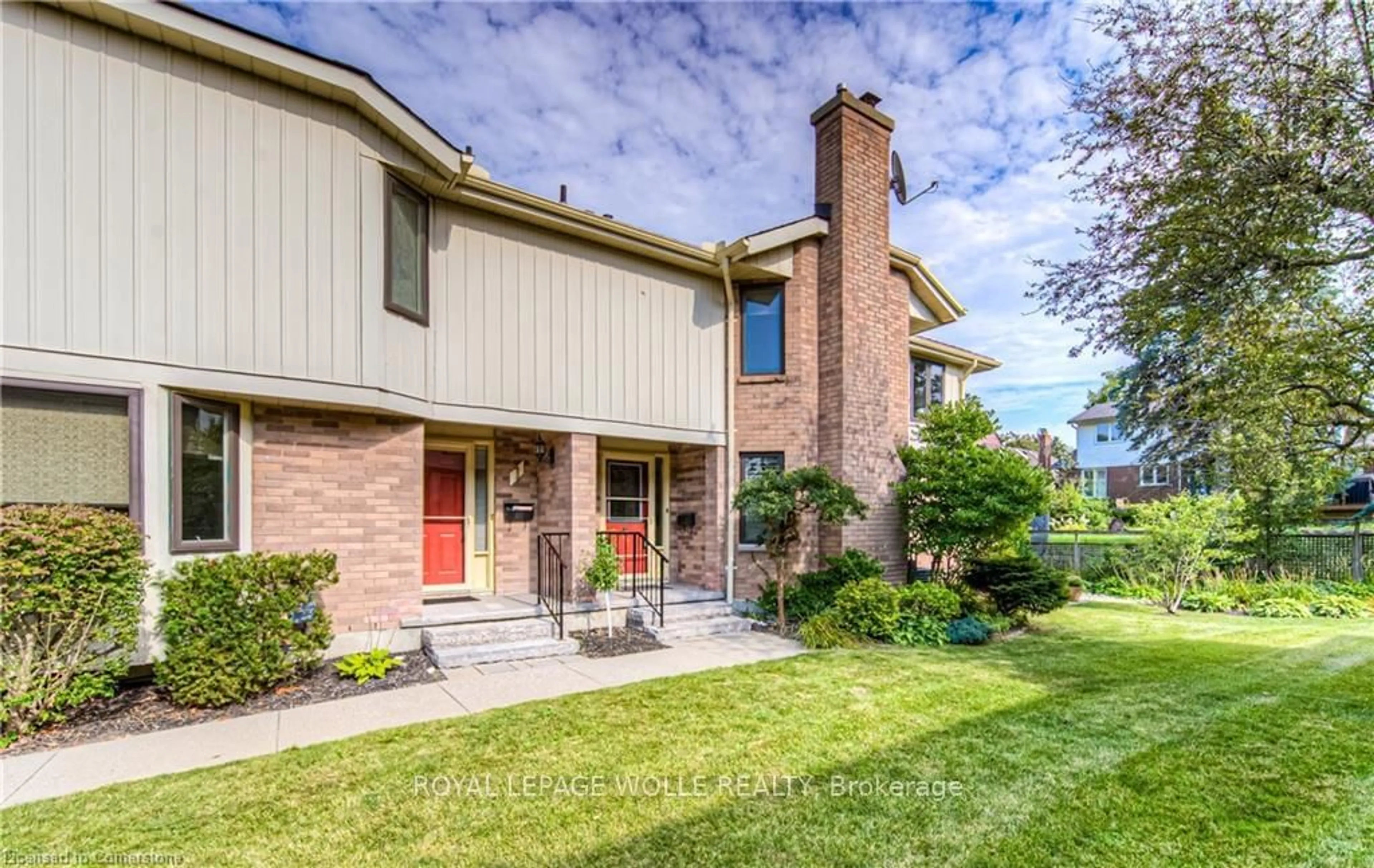 Home with brick exterior material, street for 410 Craigleith Dr #2, Waterloo Ontario N2L 5T2