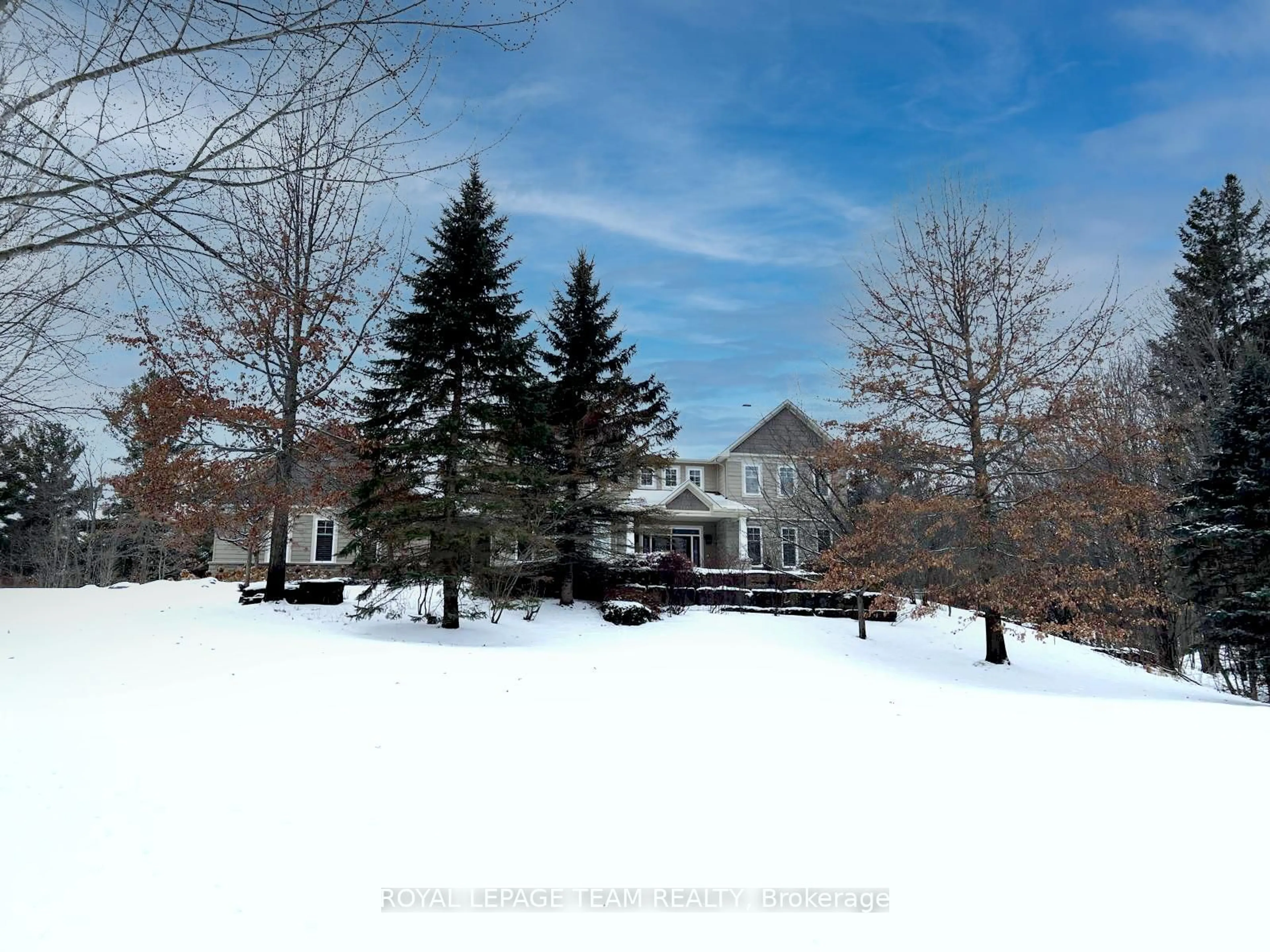 A pic from outside/outdoor area/front of a property/back of a property/a pic from drone, mountain view for 284 Ridgeside Farm Dr, Kanata Ontario K2W 1H2