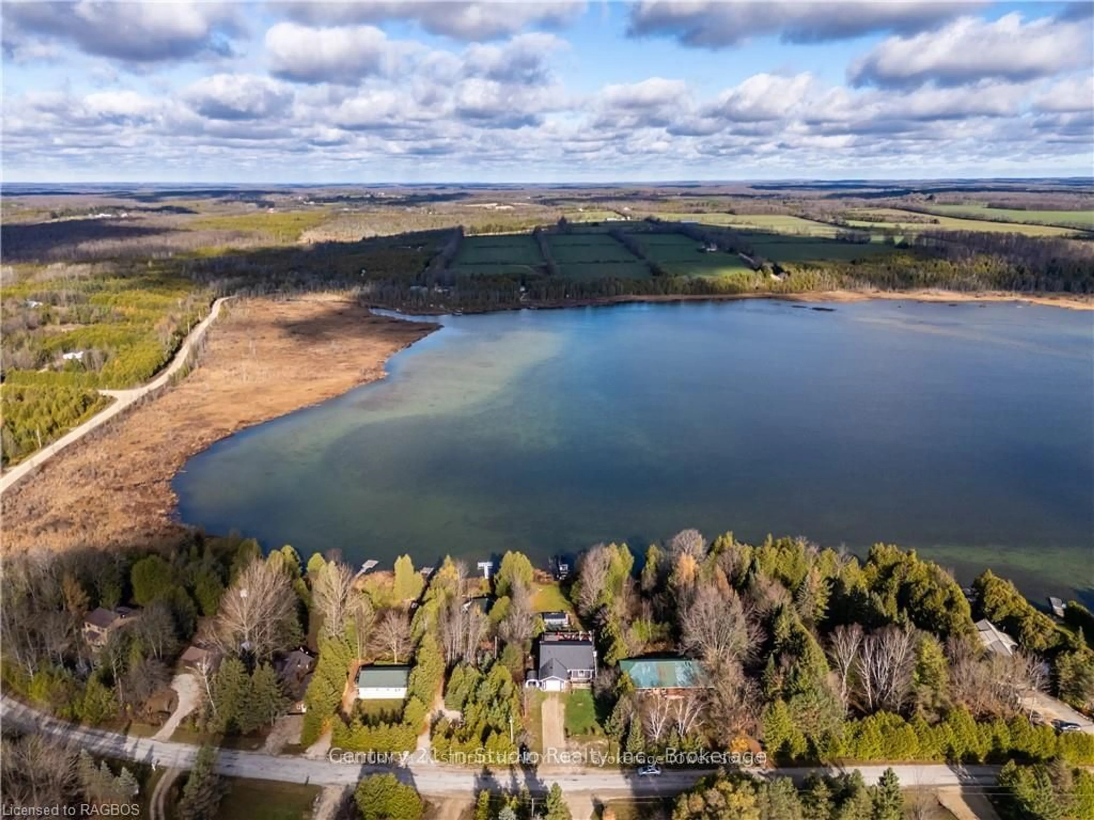 A pic from outside/outdoor area/front of a property/back of a property/a pic from drone, water/lake/river/ocean view for 474839 TOWNSEND LAKE Rd, West Grey Ontario N0C 1H0