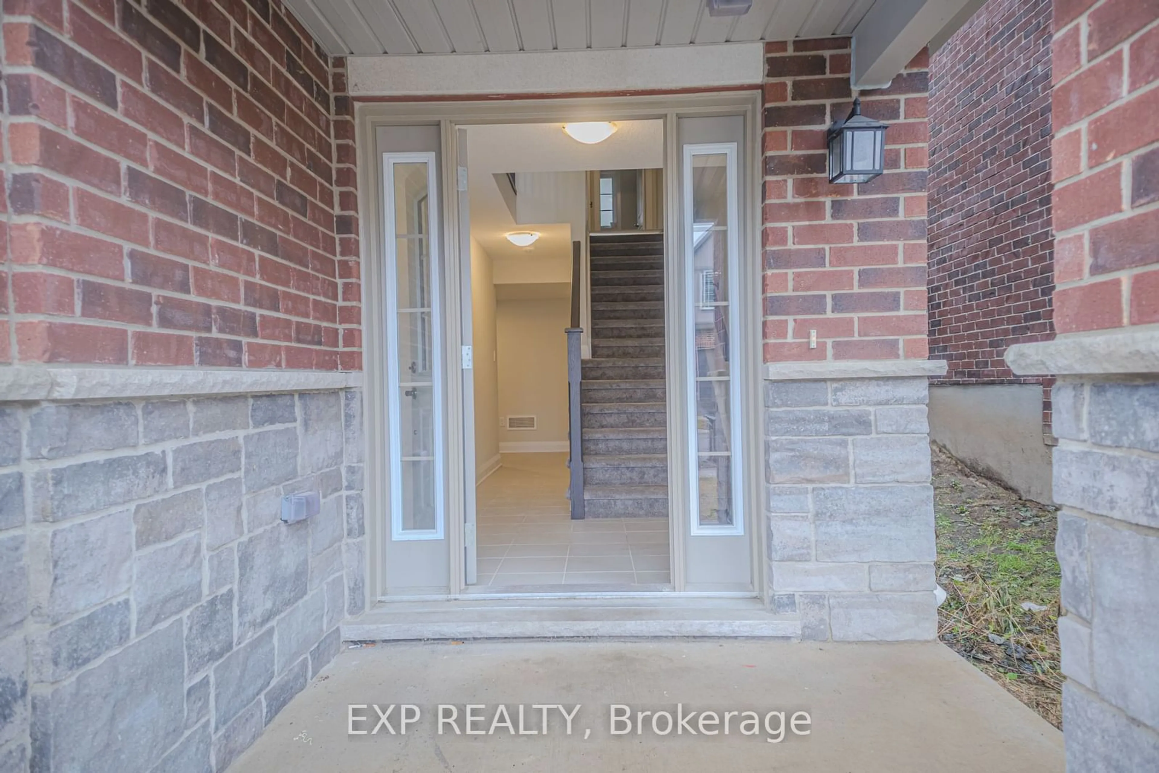 Indoor entryway for 241 Raspberry Pl, Waterloo Ontario N2V 0H3