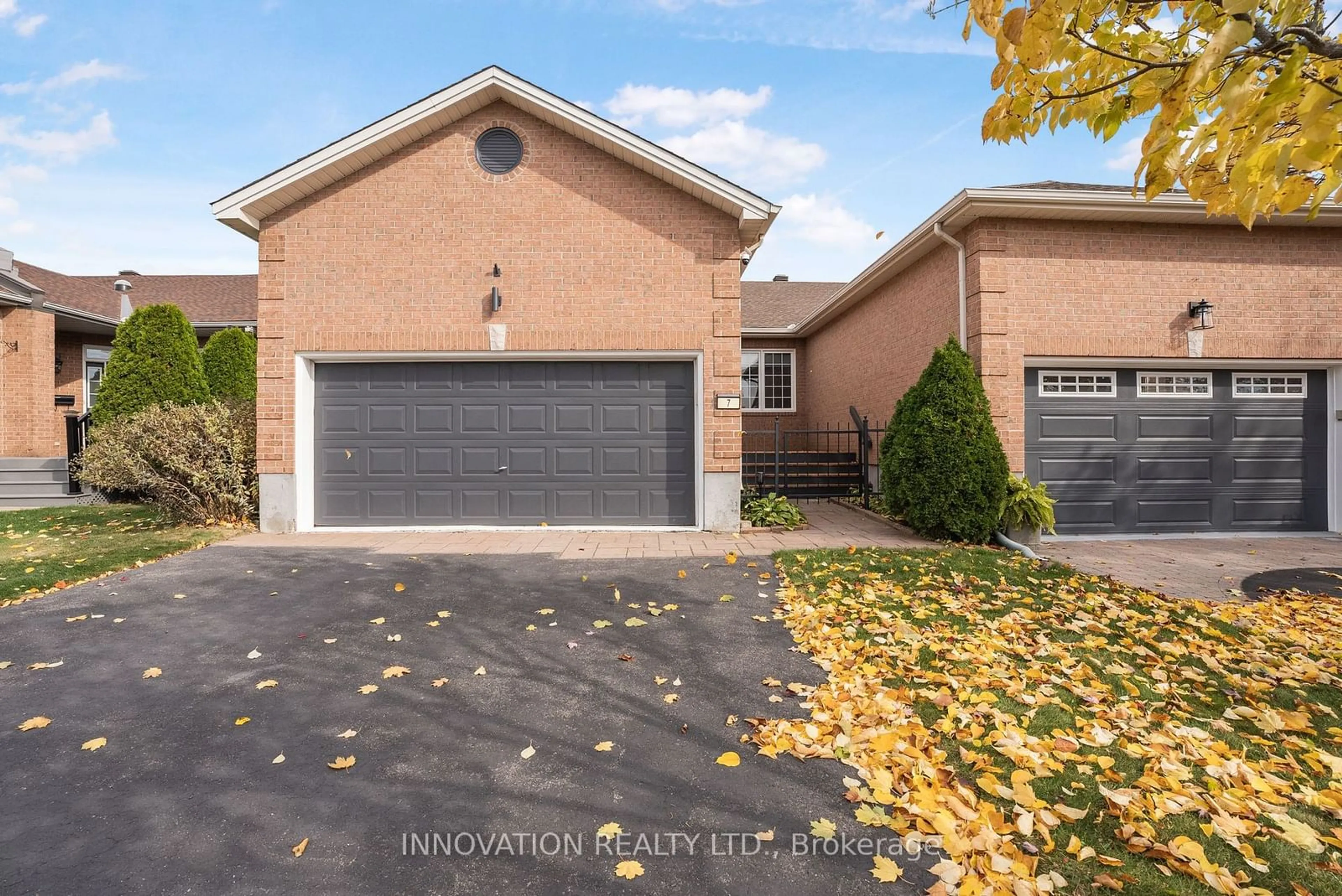 Home with brick exterior material, street for 7 Eileen Cres, Stittsville - Munster - Richmond Ontario K2S 1M3