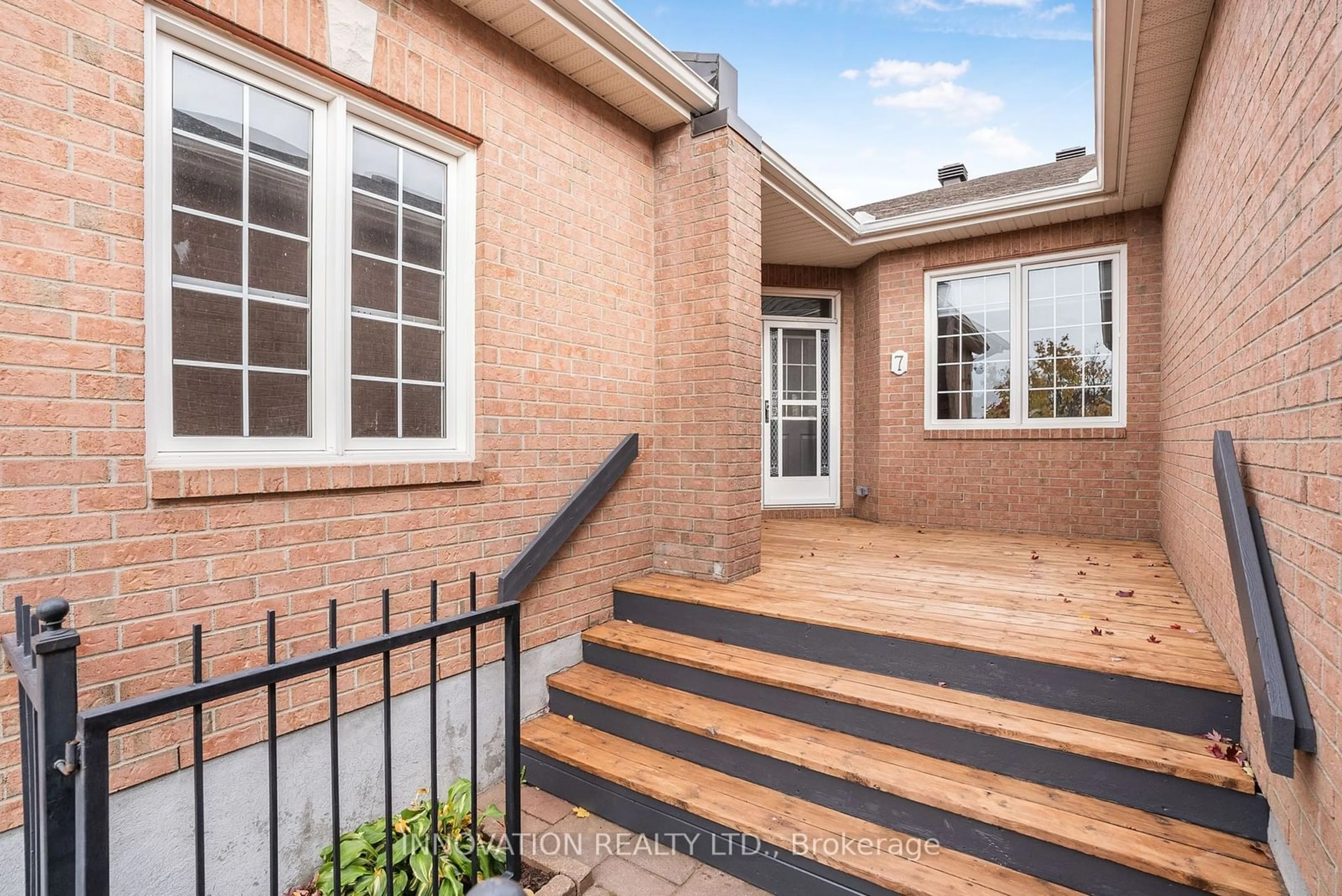 Home with brick exterior material, street for 7 Eileen Cres, Stittsville - Munster - Richmond Ontario K2S 1M3