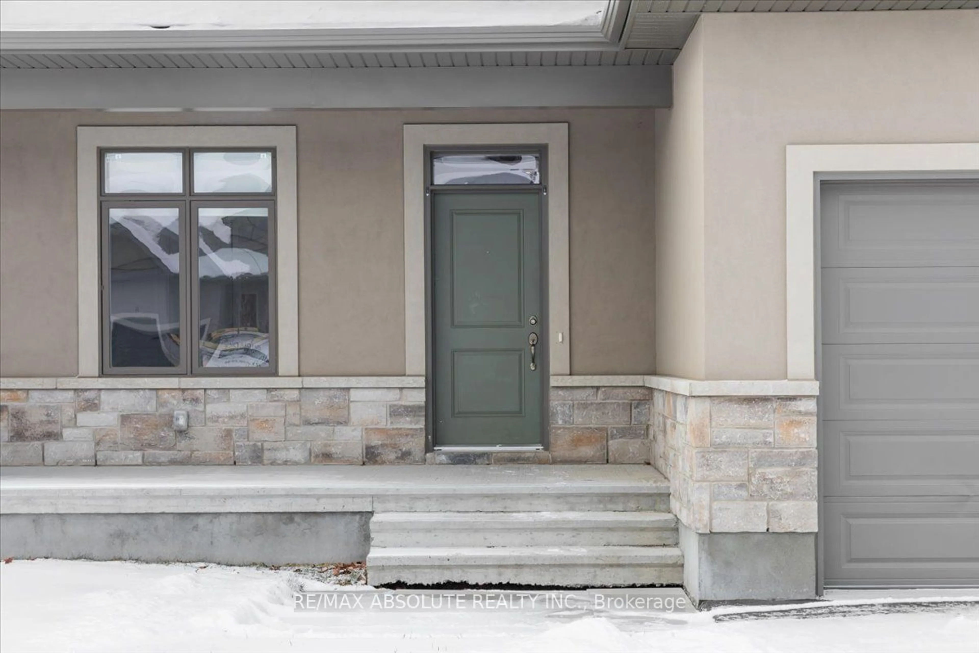 Indoor entryway for 12 ELMER WEST St, Mississippi Mills Ontario K0A 1A0