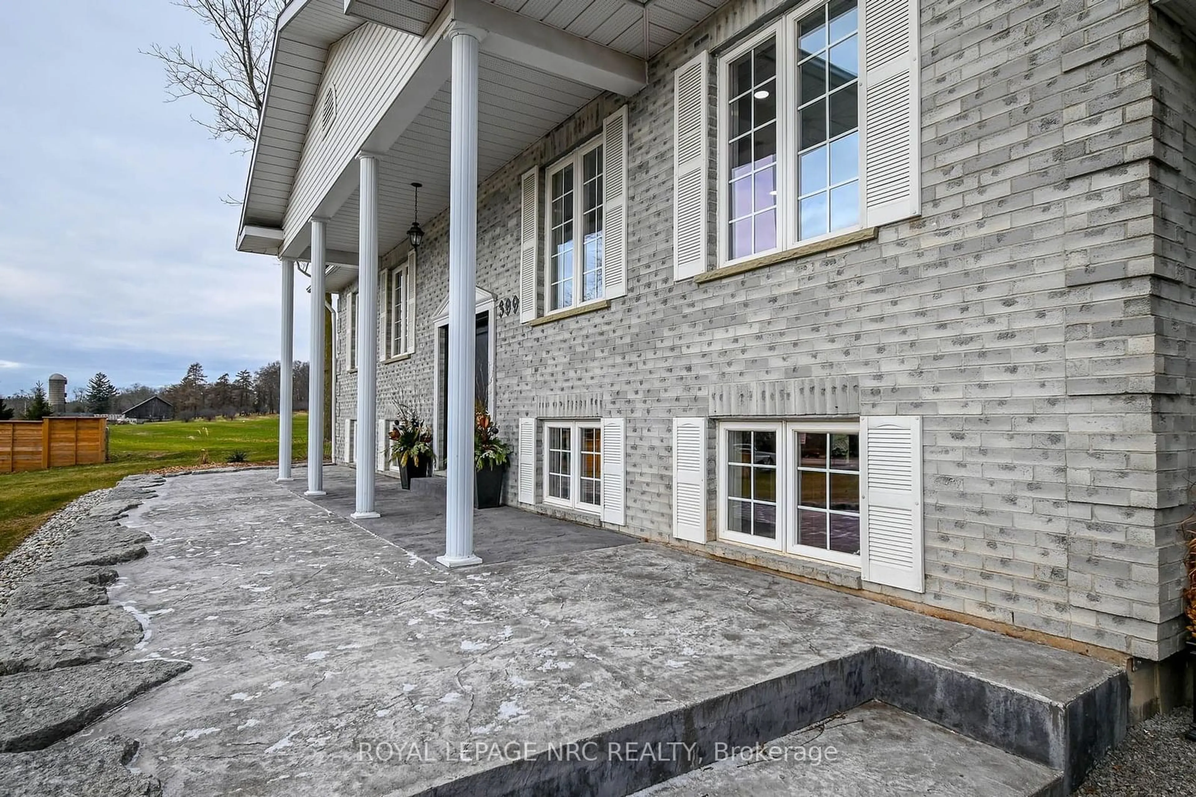 Patio, building for 399 Canboro Rd, Pelham Ontario L0S 1M0