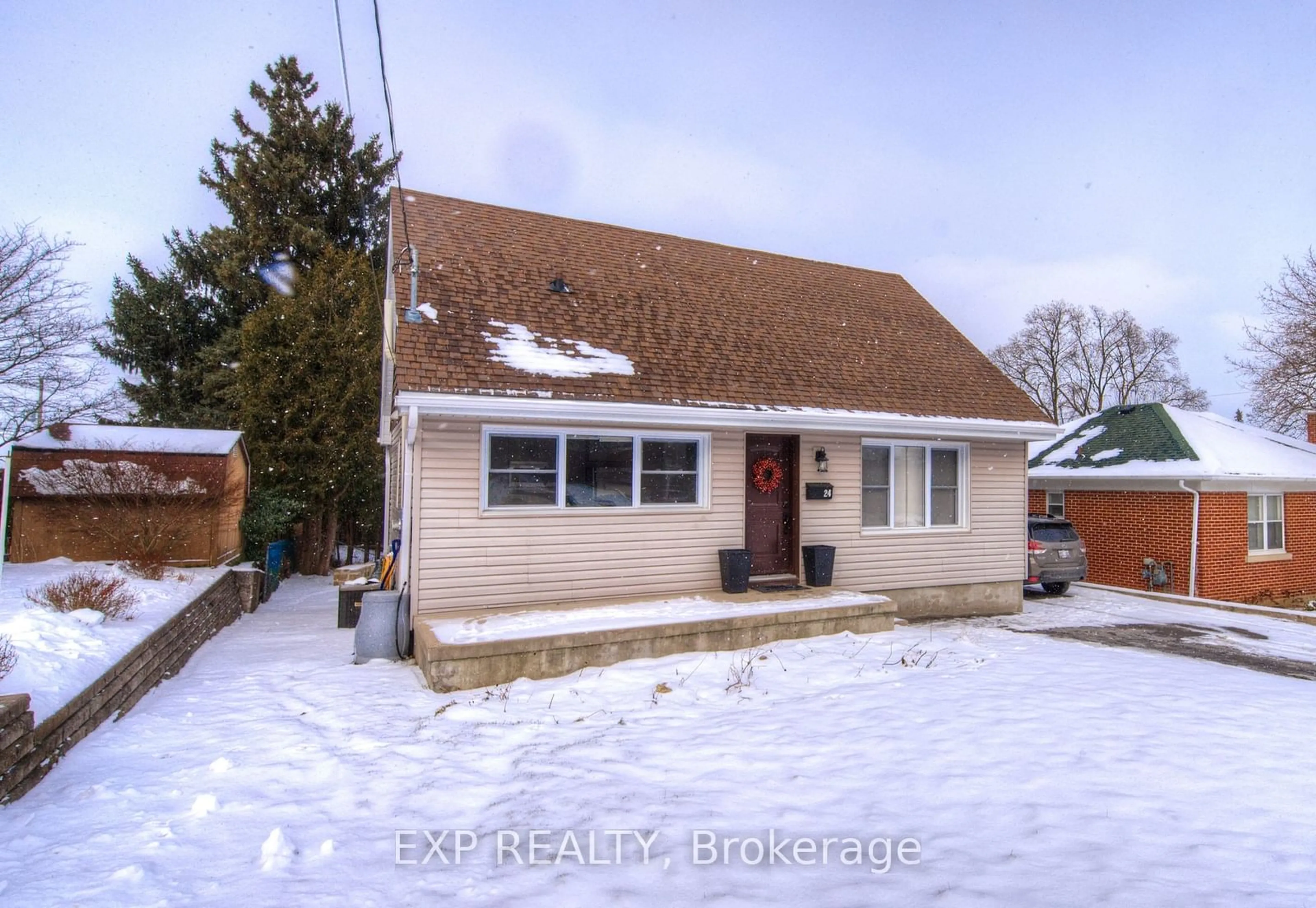 A pic from outside/outdoor area/front of a property/back of a property/a pic from drone, street for 24 Bennett Ave, Guelph Ontario N1E 2C4