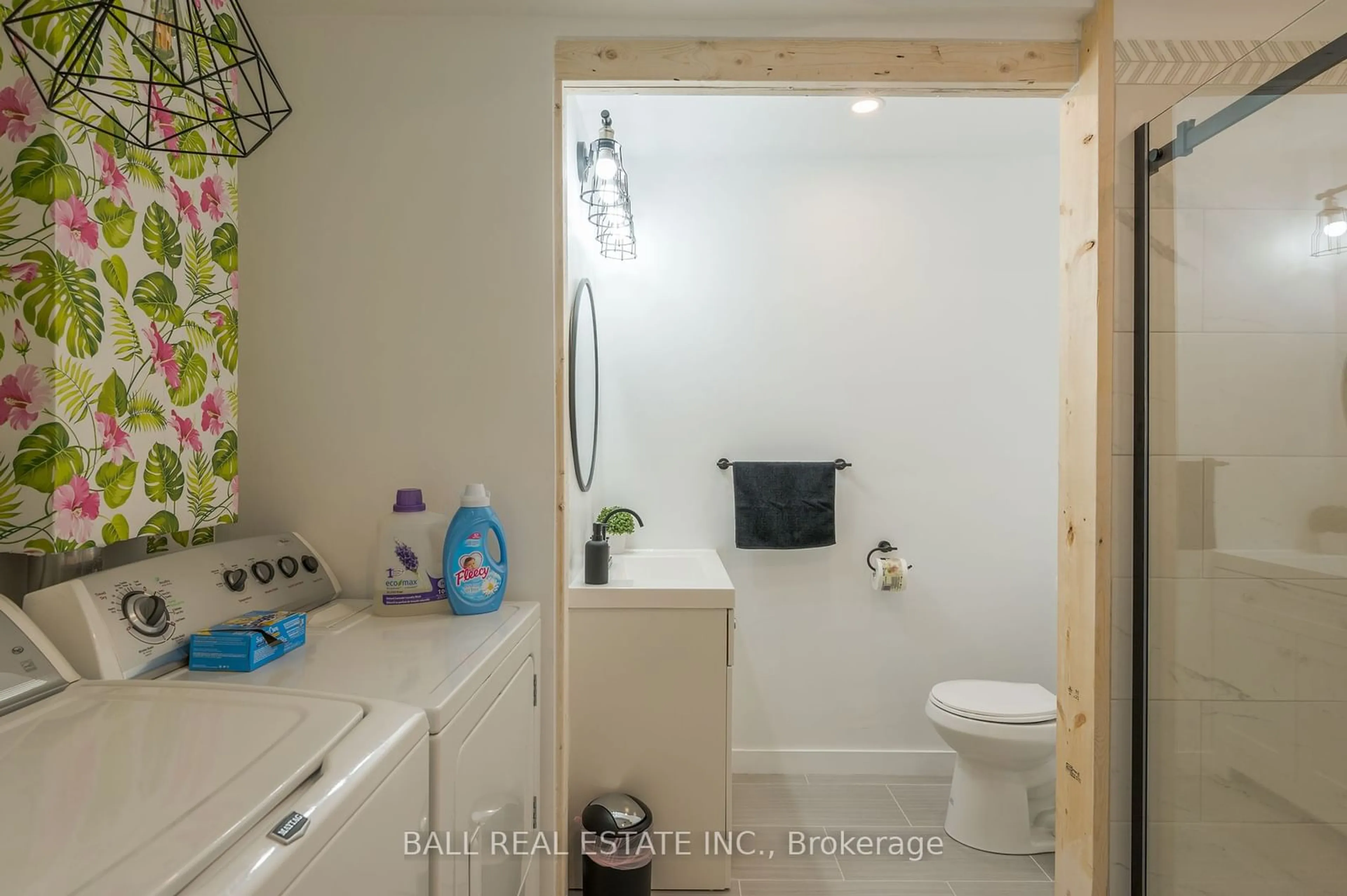 Standard bathroom, ceramic/tile floor for 5246 Highway 7, Havelock-Belmont-Methuen Ontario K0L 1Z0