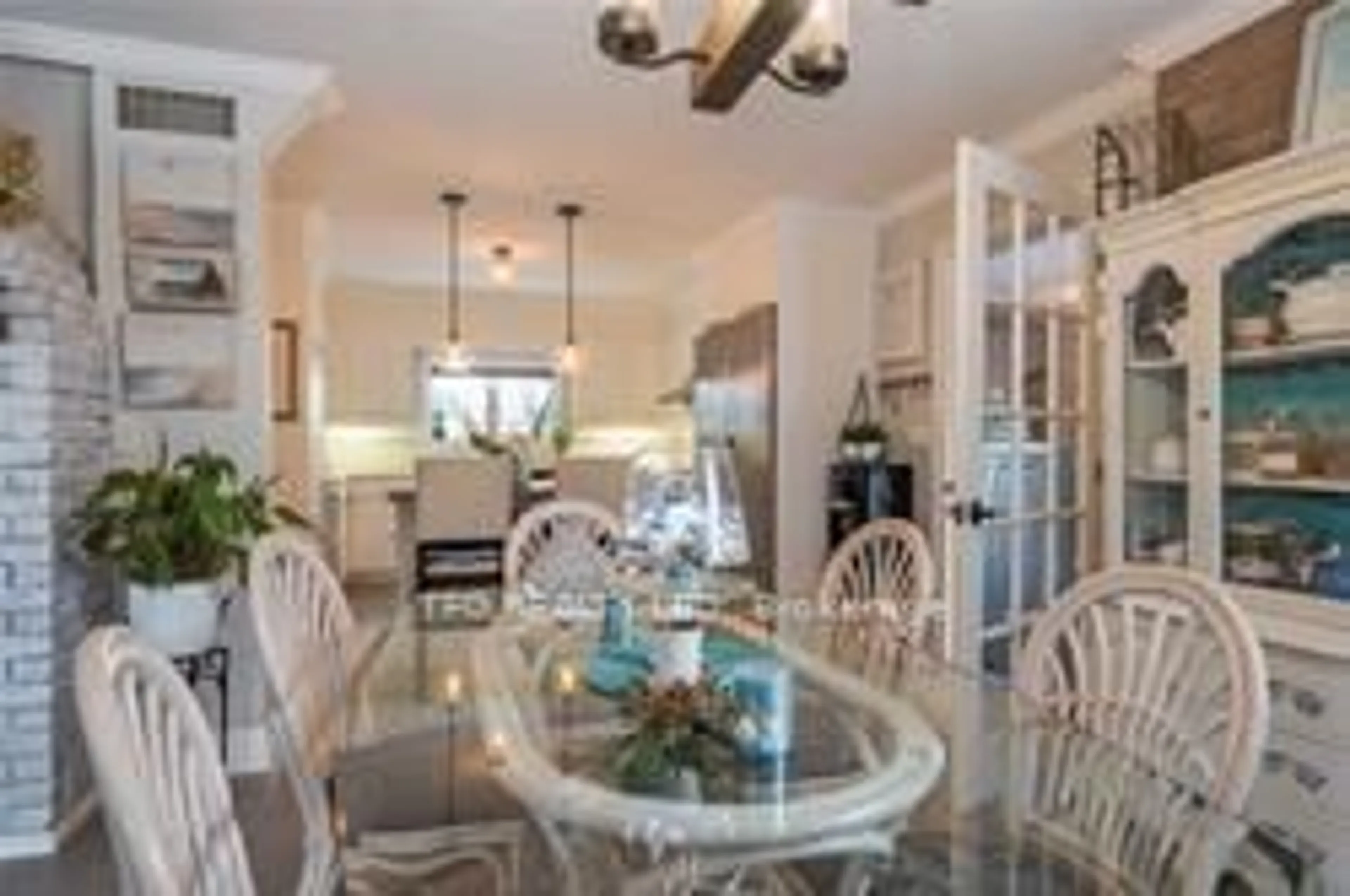 Dining room, ceramic/tile floor for 92 Murray St, Quinte West Ontario K8V 2E7