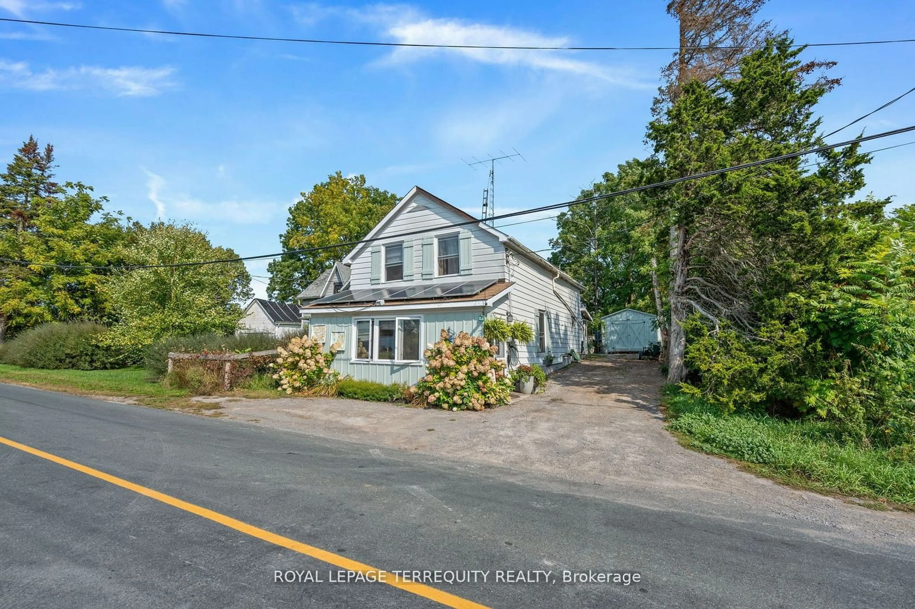 A pic from outside/outdoor area/front of a property/back of a property/a pic from drone, street for 122 NORHAM Rd, Trent Hills Ontario K0K 3K0