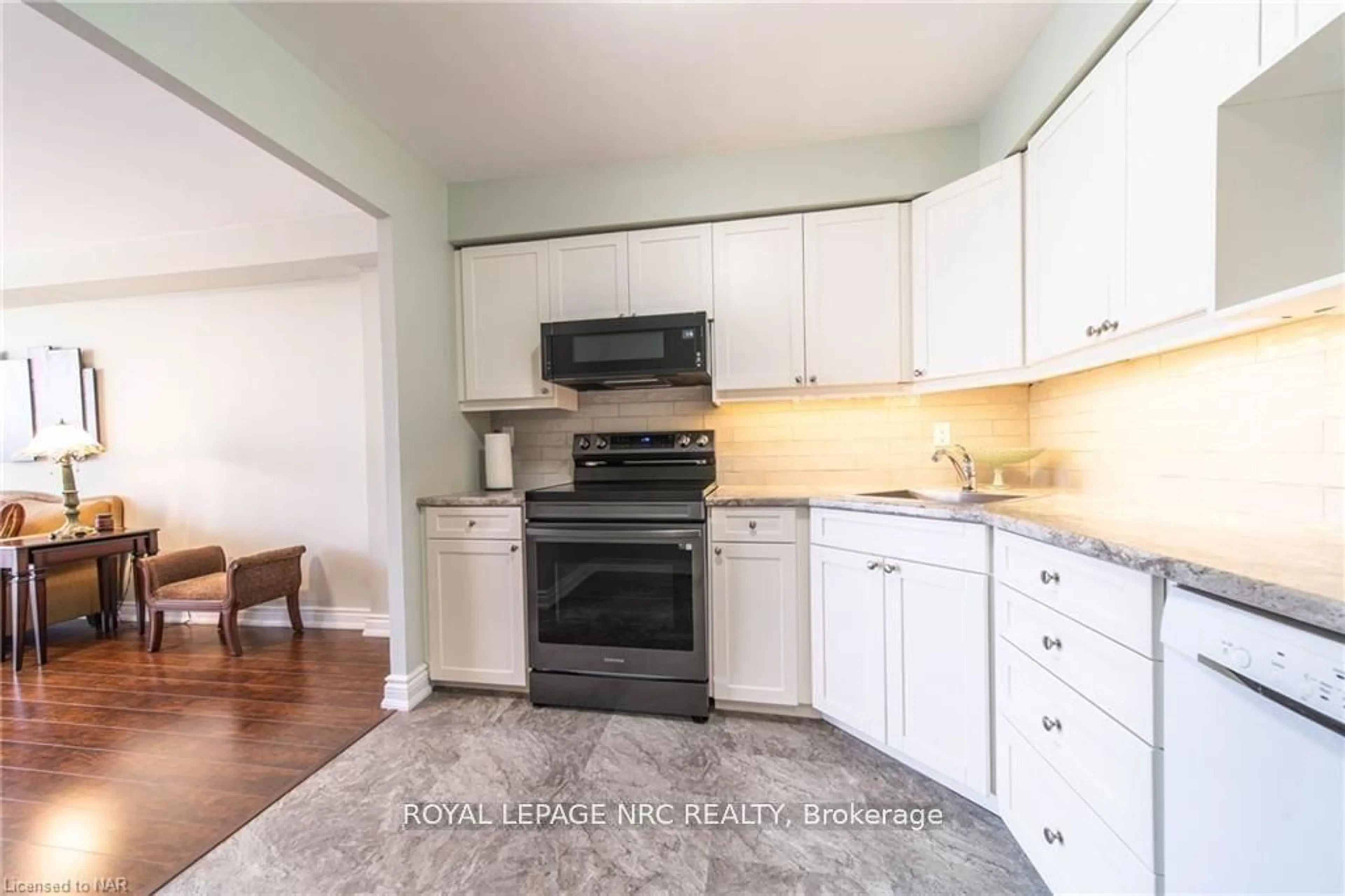 Standard kitchen, unknown for 162 Martindale Rd #301, St. Catharines Ontario L2S 3S4