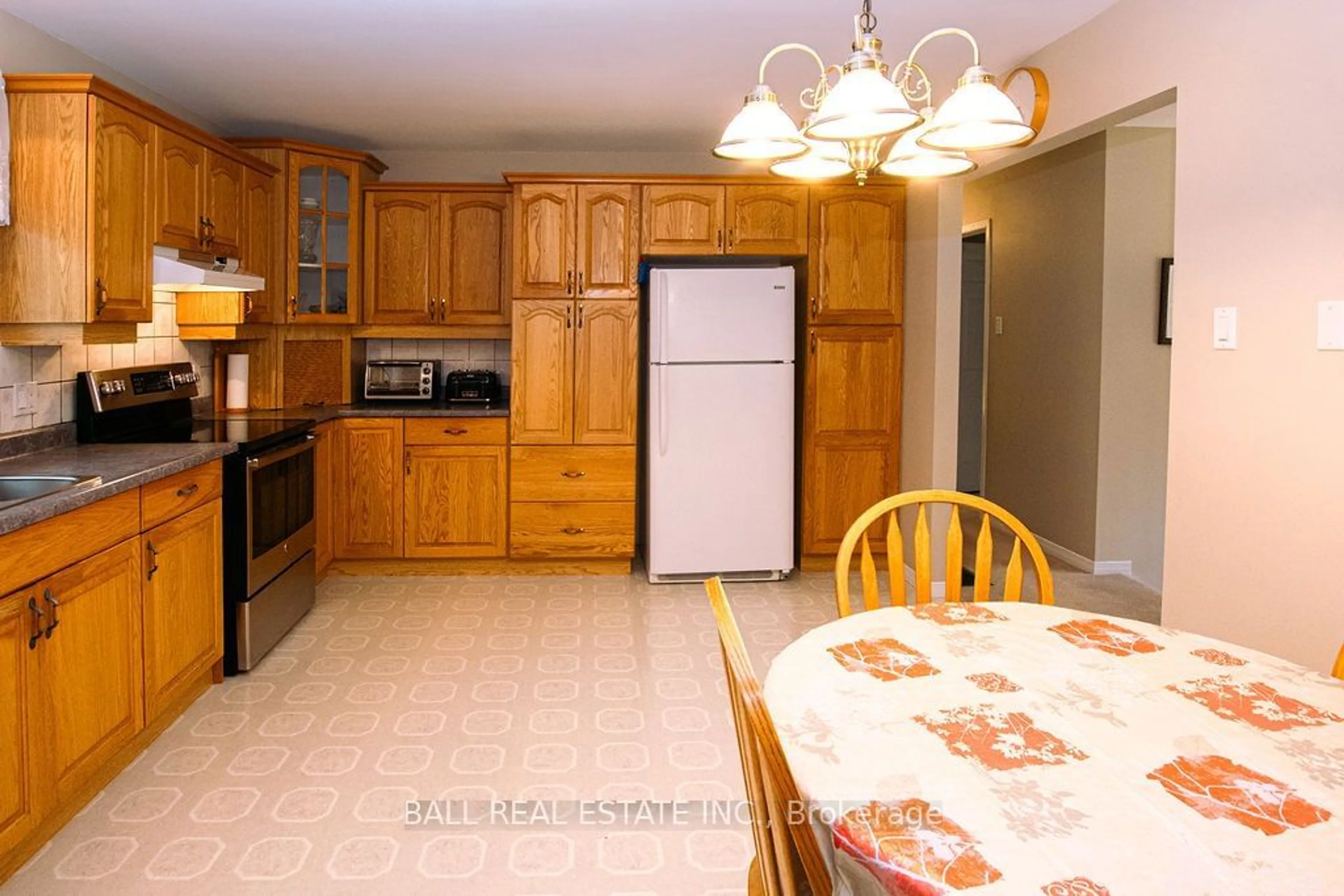 Standard kitchen, ceramic/tile floor for 1907 County Rd 46, Havelock-Belmont-Methuen Ontario K0L 1Z0