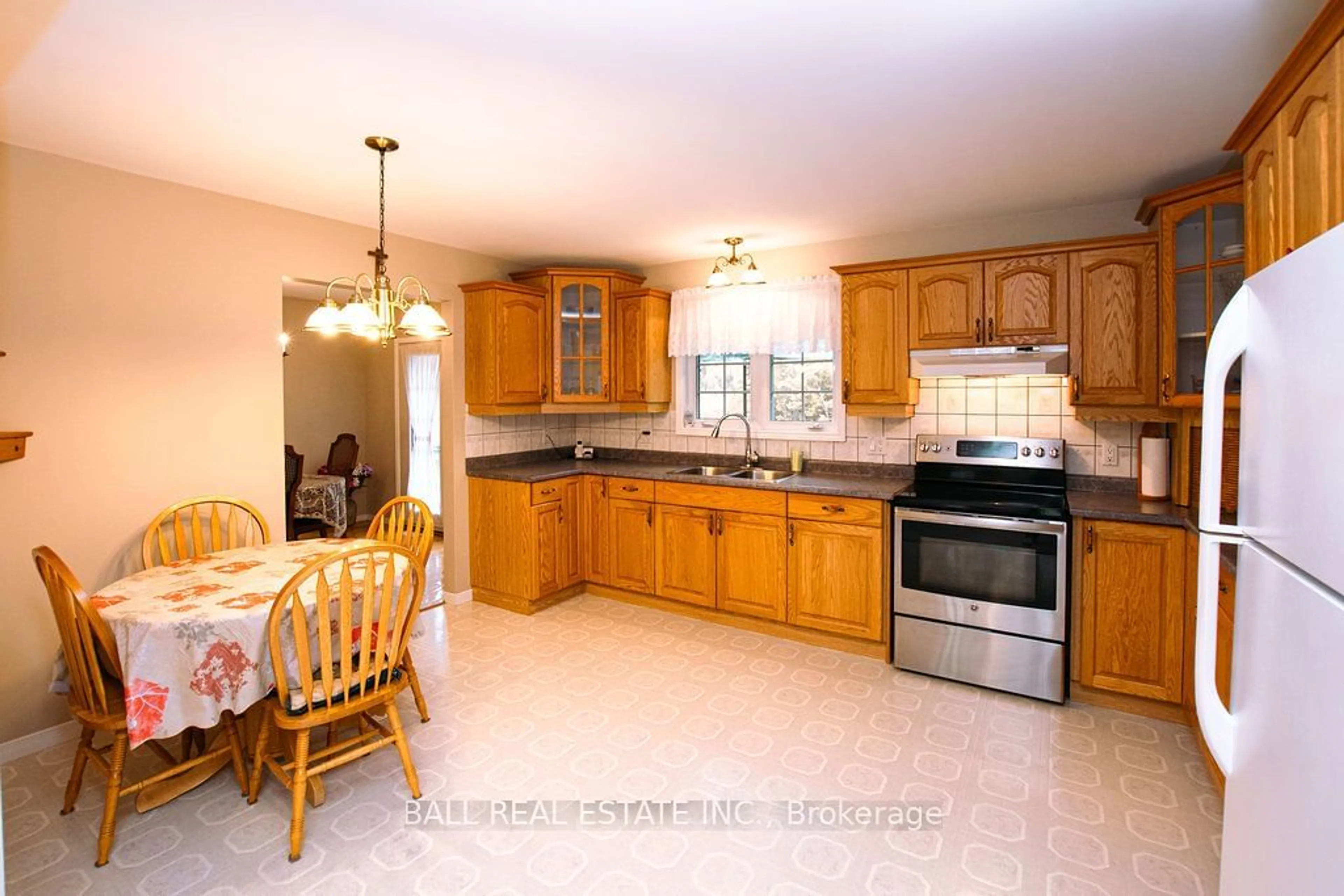 Standard kitchen, ceramic/tile floor for 1907 County Rd 46, Havelock-Belmont-Methuen Ontario K0L 1Z0