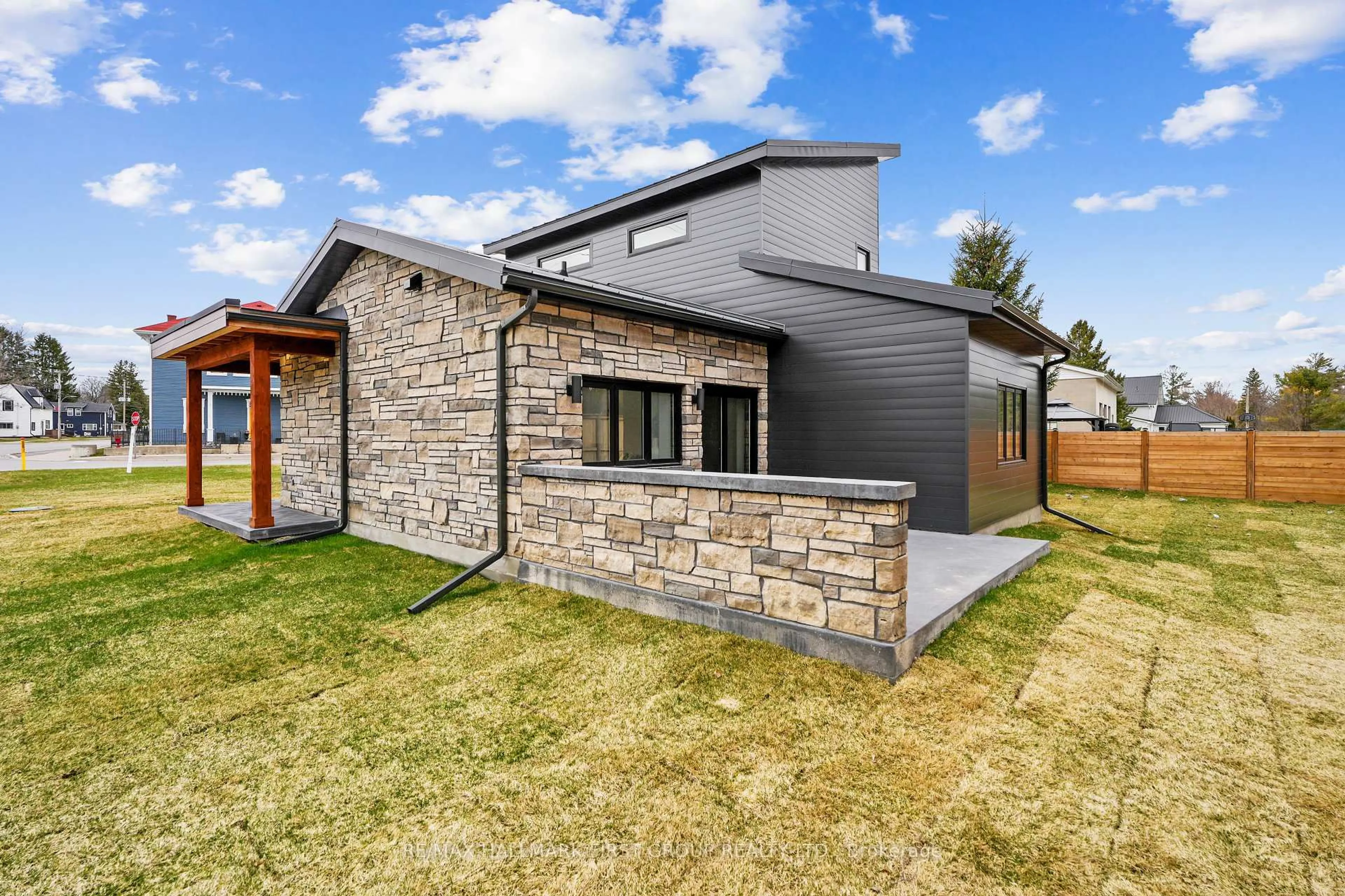 Home with brick exterior material, building for 2133 Spring St, Cramahe Ontario K0K 1M0