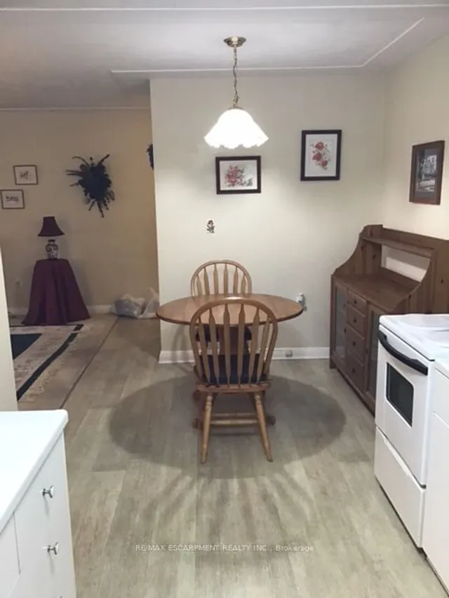 Additional property image - 9 Grant Blvd Unit 105