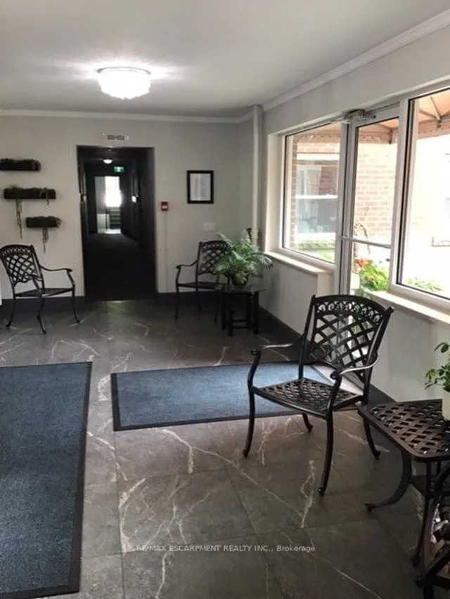 Additional property image - 9 Grant Blvd Unit 105