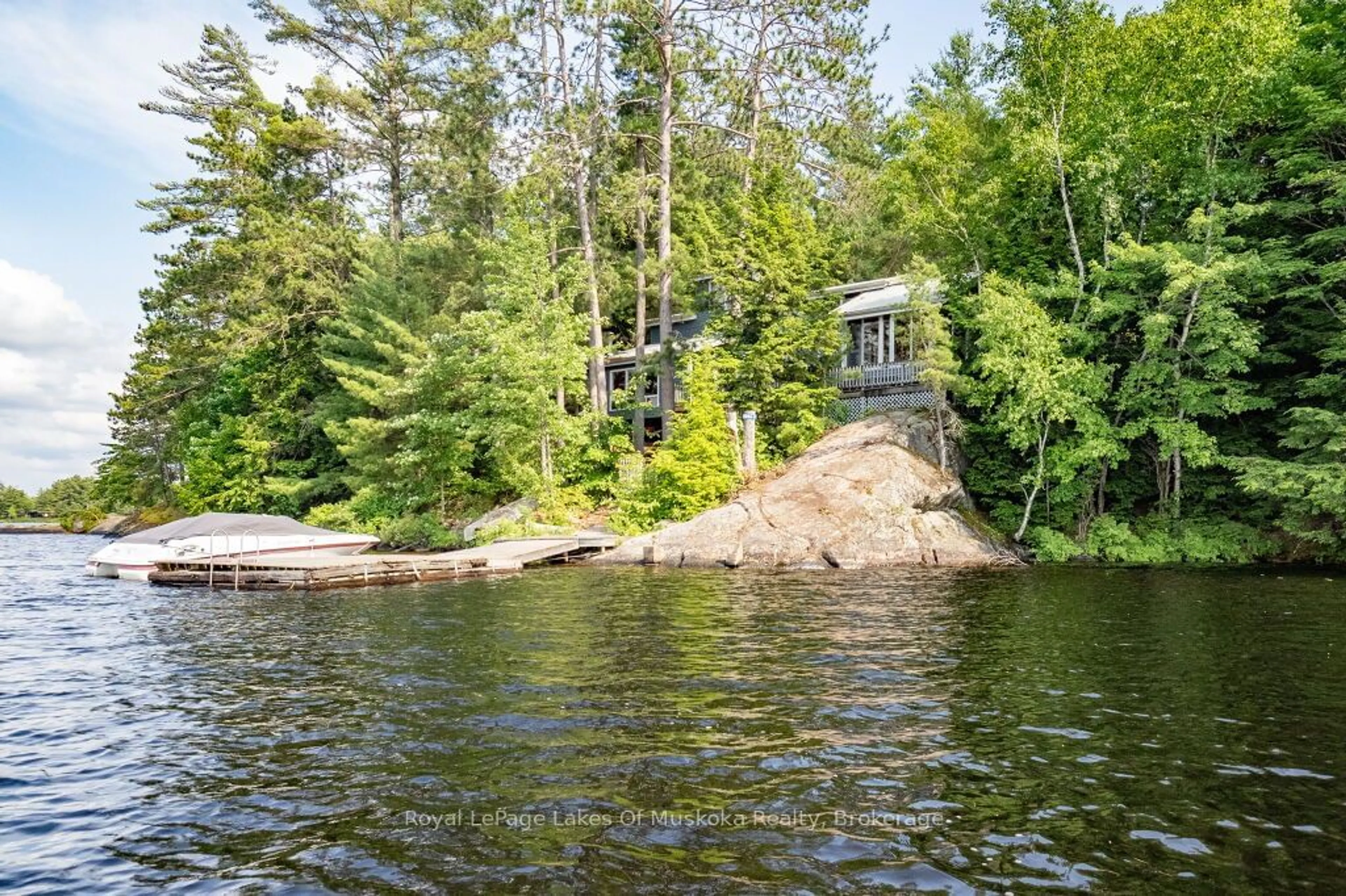 Patio, water/lake/river/ocean view for 3 Island 15KL, Gravenhurst Ontario P0E 1G0