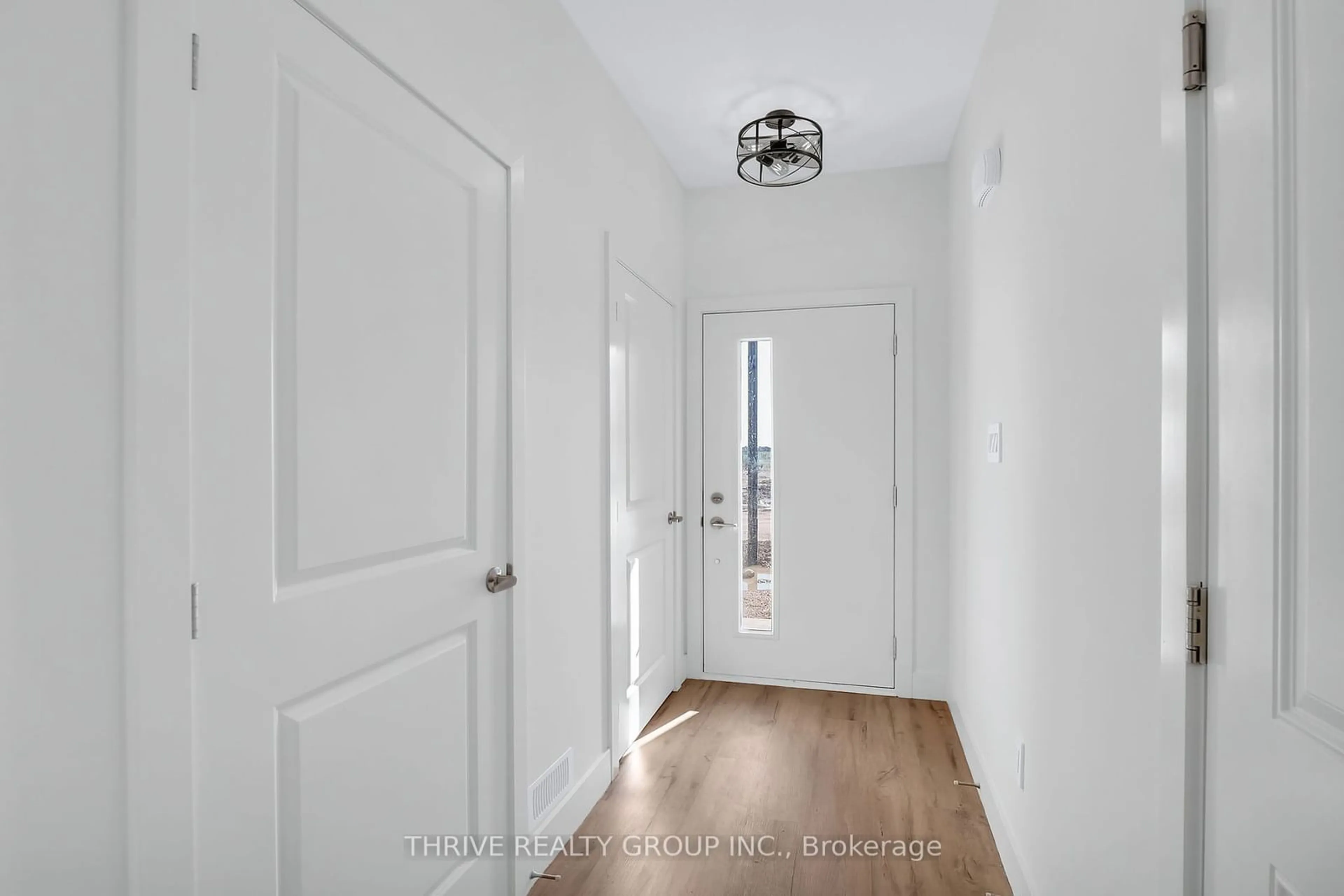 Indoor entryway for 1595 Capri Cres #80, London Ontario N6G 3P2