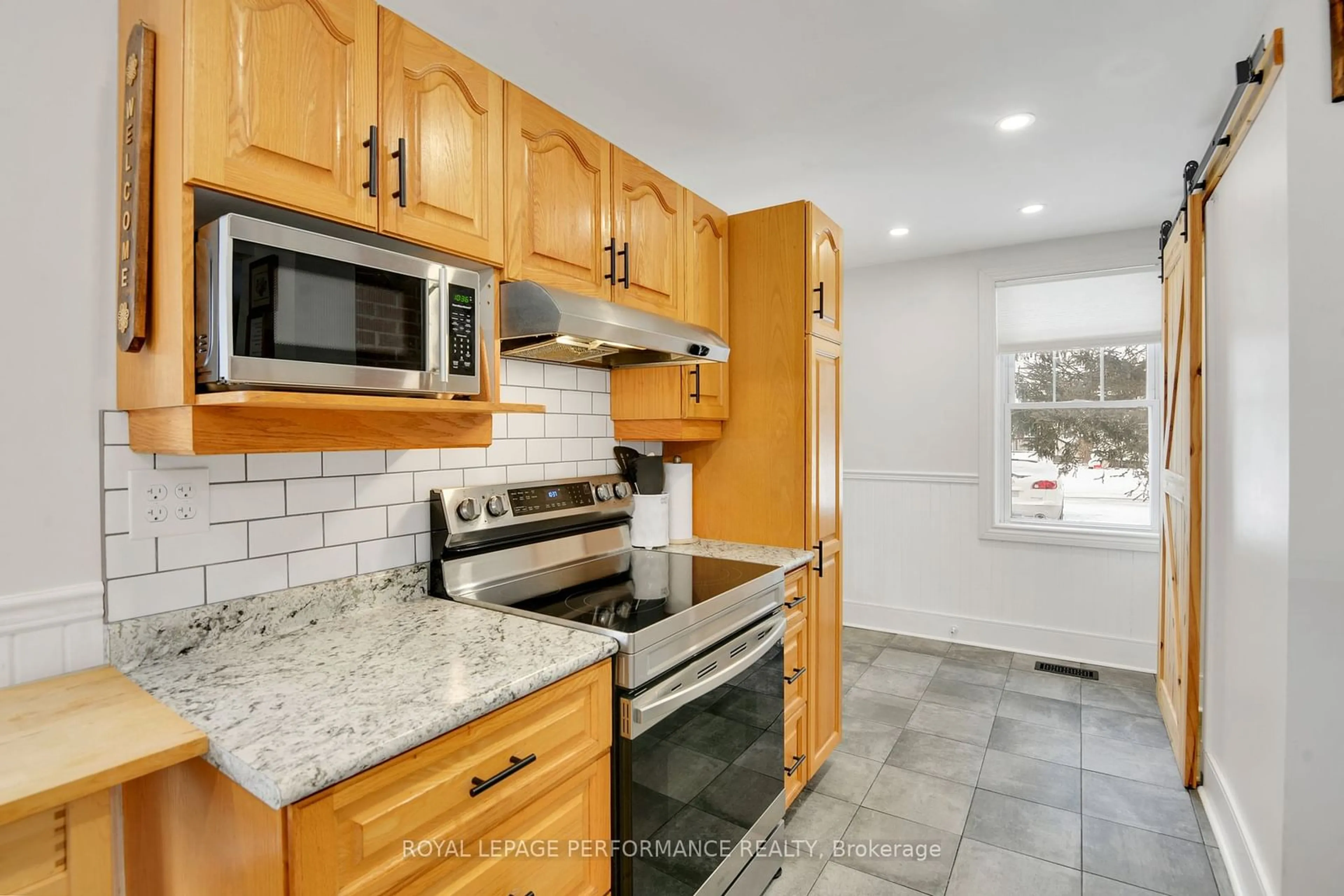 Standard kitchen, ceramic/tile floor for 3310 Main St, North Stormont Ontario K0C 1C0