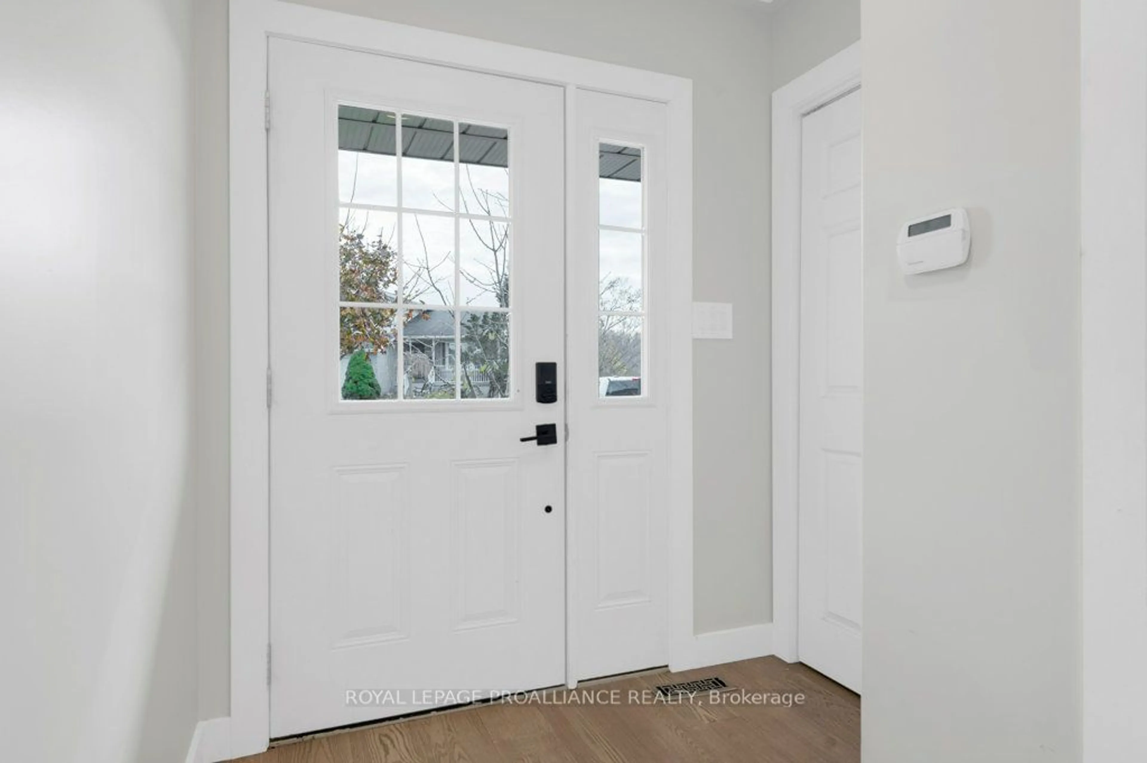 Indoor entryway for 48 Fleming Rd, Quinte West Ontario K8V 6P7