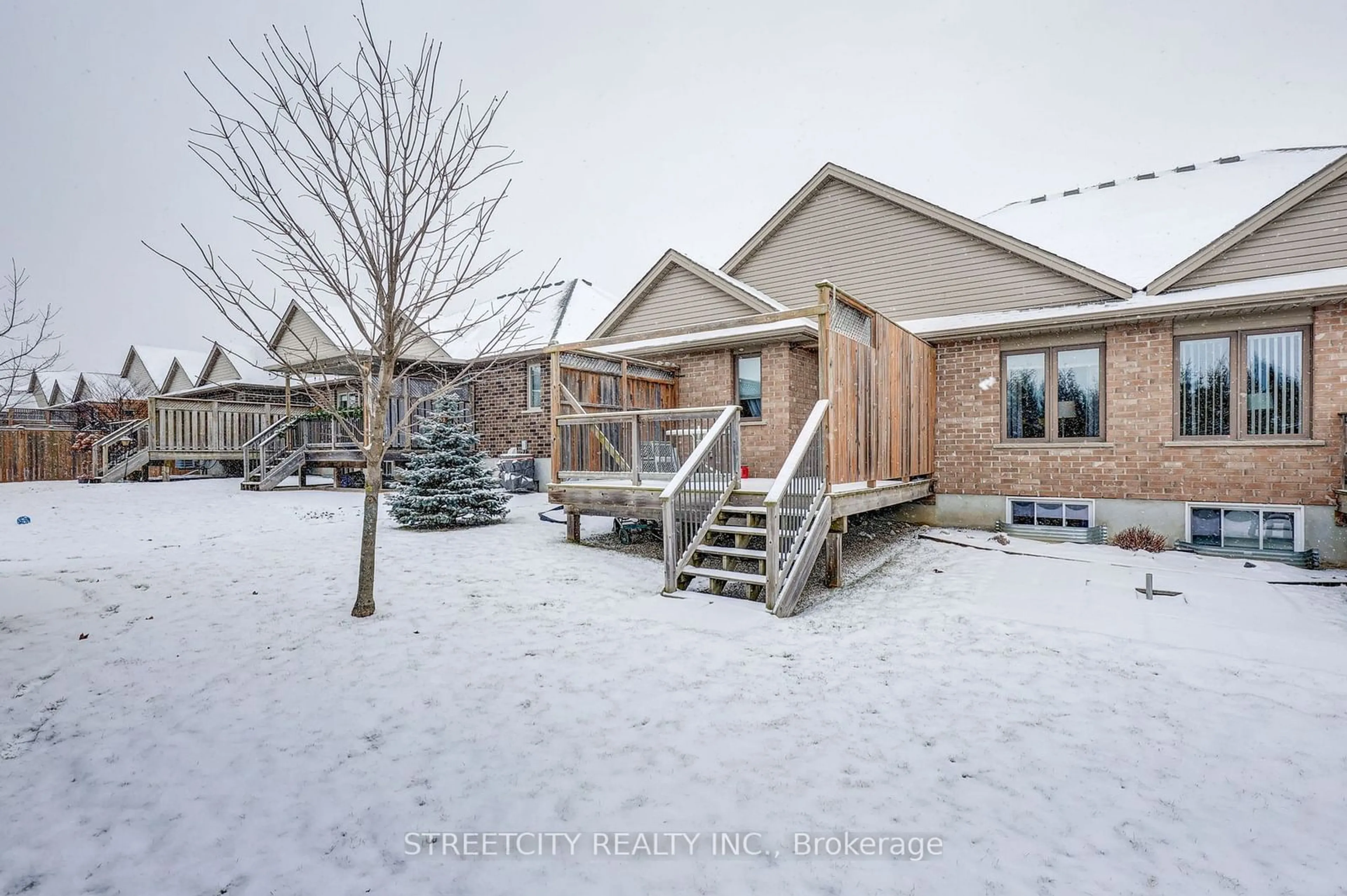 Unknown for 14 Hampstead Crt, St. Thomas Ontario N5R 5M9