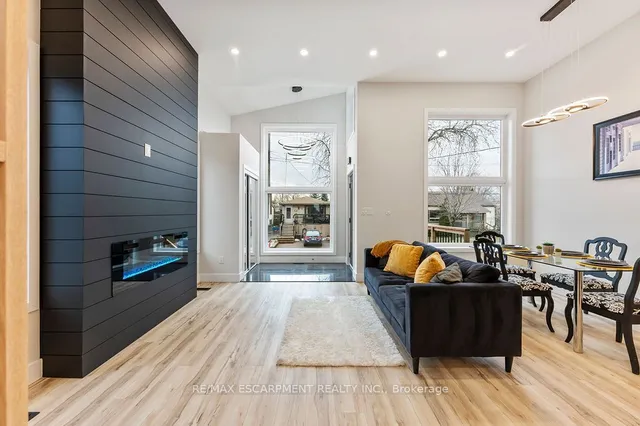 Additional property image - 209 Grenfell St