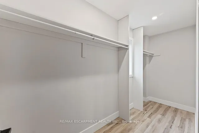 Additional property image - 209 Grenfell St