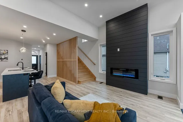 Additional property image - 209 Grenfell St