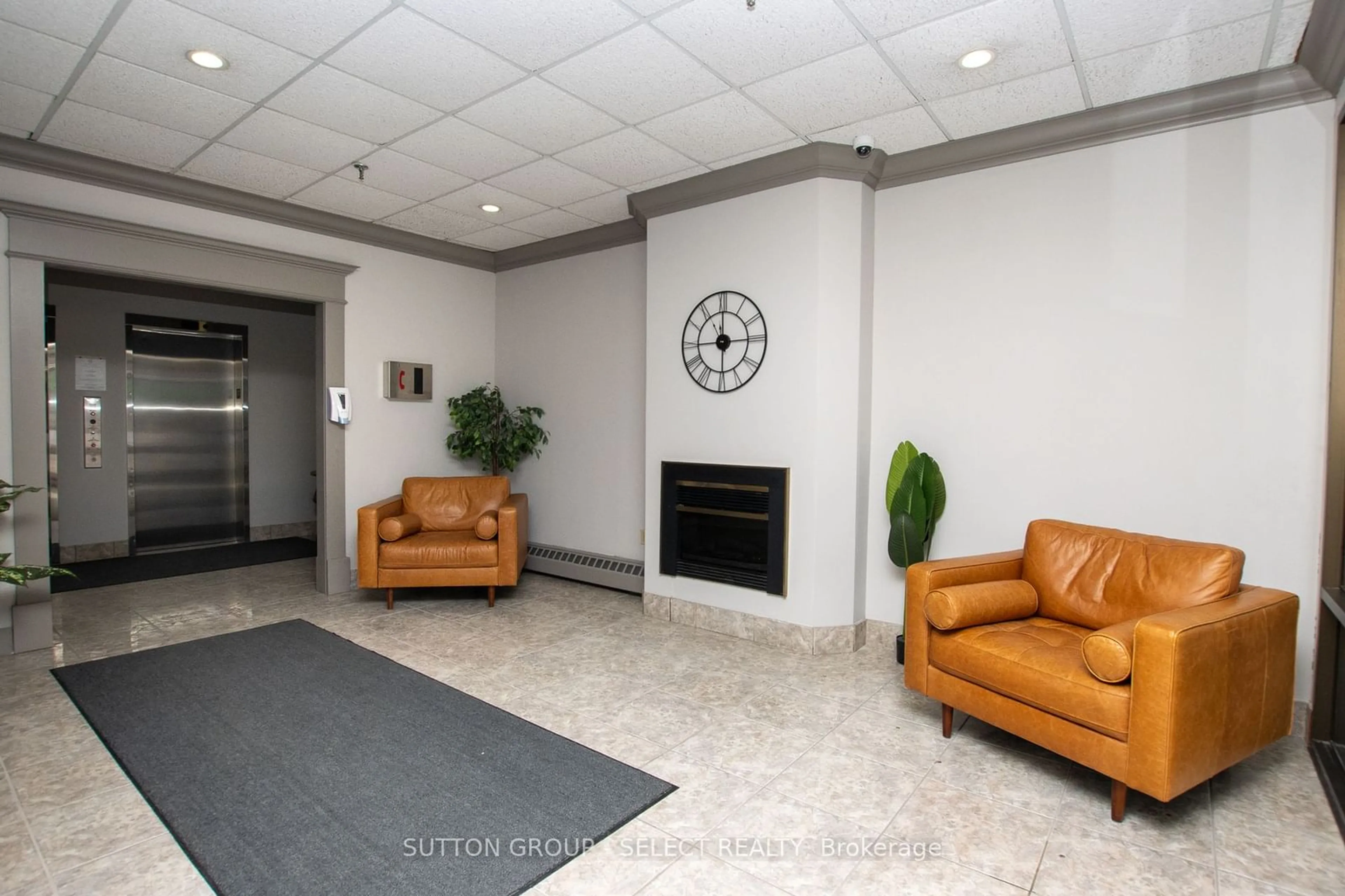 Lobby for 1255 Commisioners Rd #404, London Ontario N6K 3N5