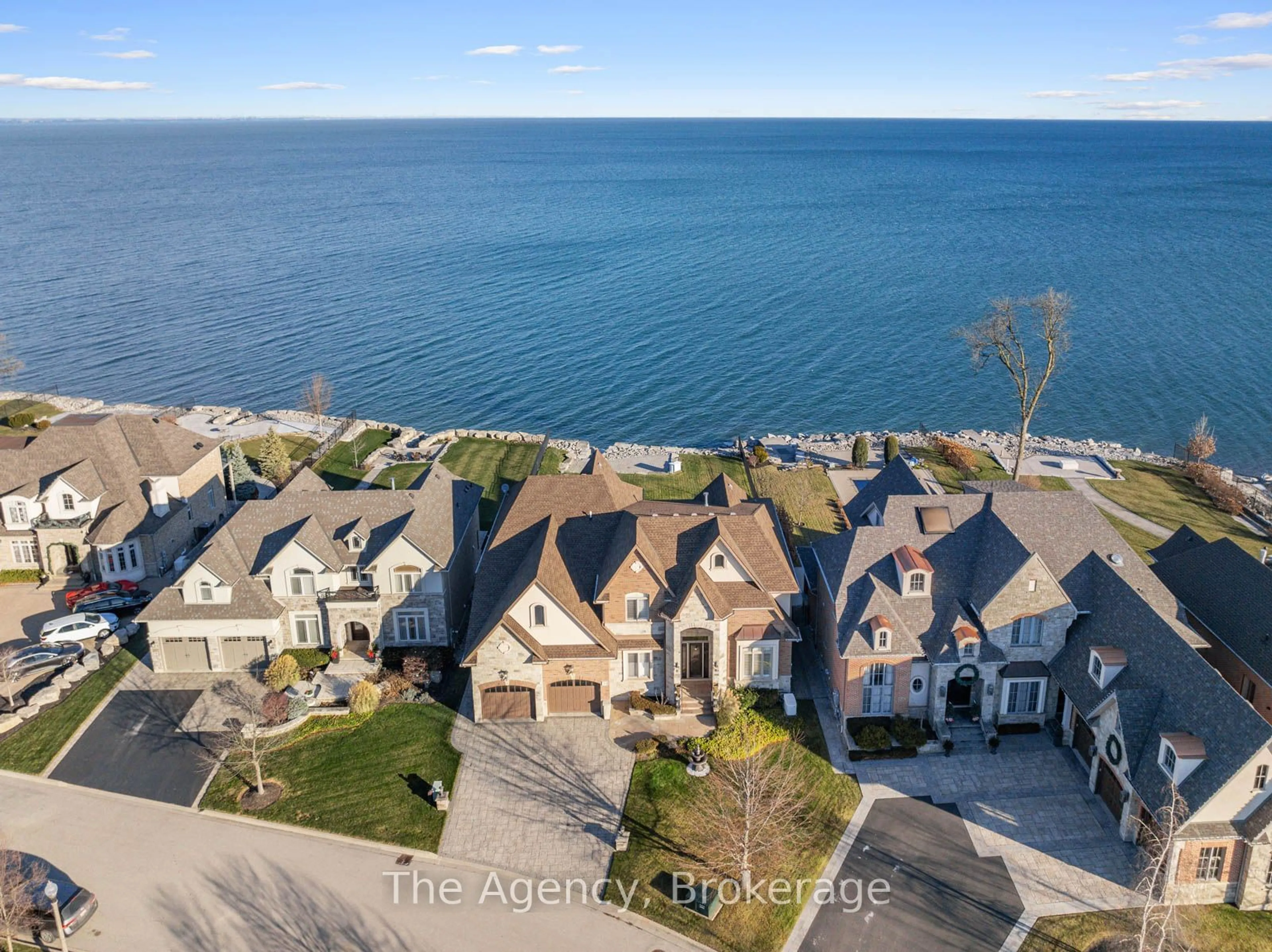 A pic from outside/outdoor area/front of a property/back of a property/a pic from drone, water/lake/river/ocean view for 56 Aquamarine Dr, Hamilton Ontario L8E 0E8