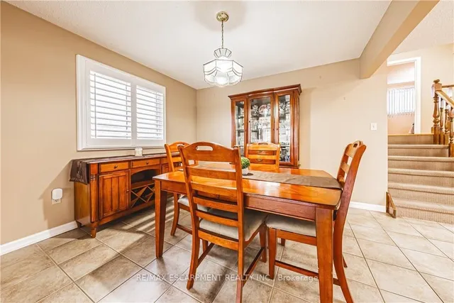 Additional property image - 153 Ravenbury Dr