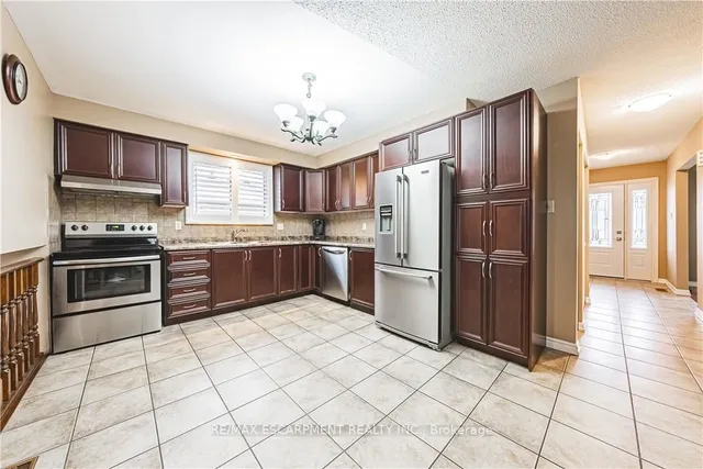 Additional property image - 153 Ravenbury Dr
