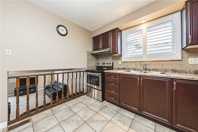 Additional property image - 153 Ravenbury Dr