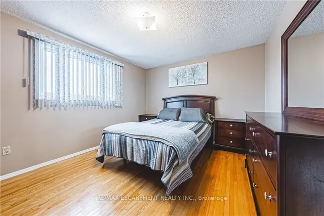Additional property image - 153 Ravenbury Dr