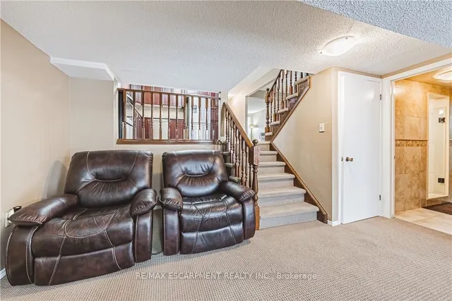 Additional property image - 153 Ravenbury Dr