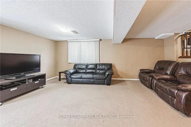 Additional property image - 153 Ravenbury Dr