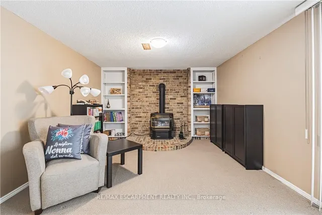 Additional property image - 153 Ravenbury Dr
