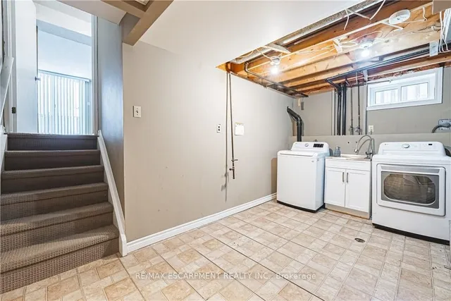 Additional property image - 153 Ravenbury Dr