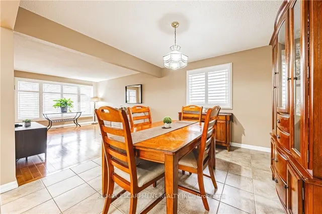 Additional property image - 153 Ravenbury Dr