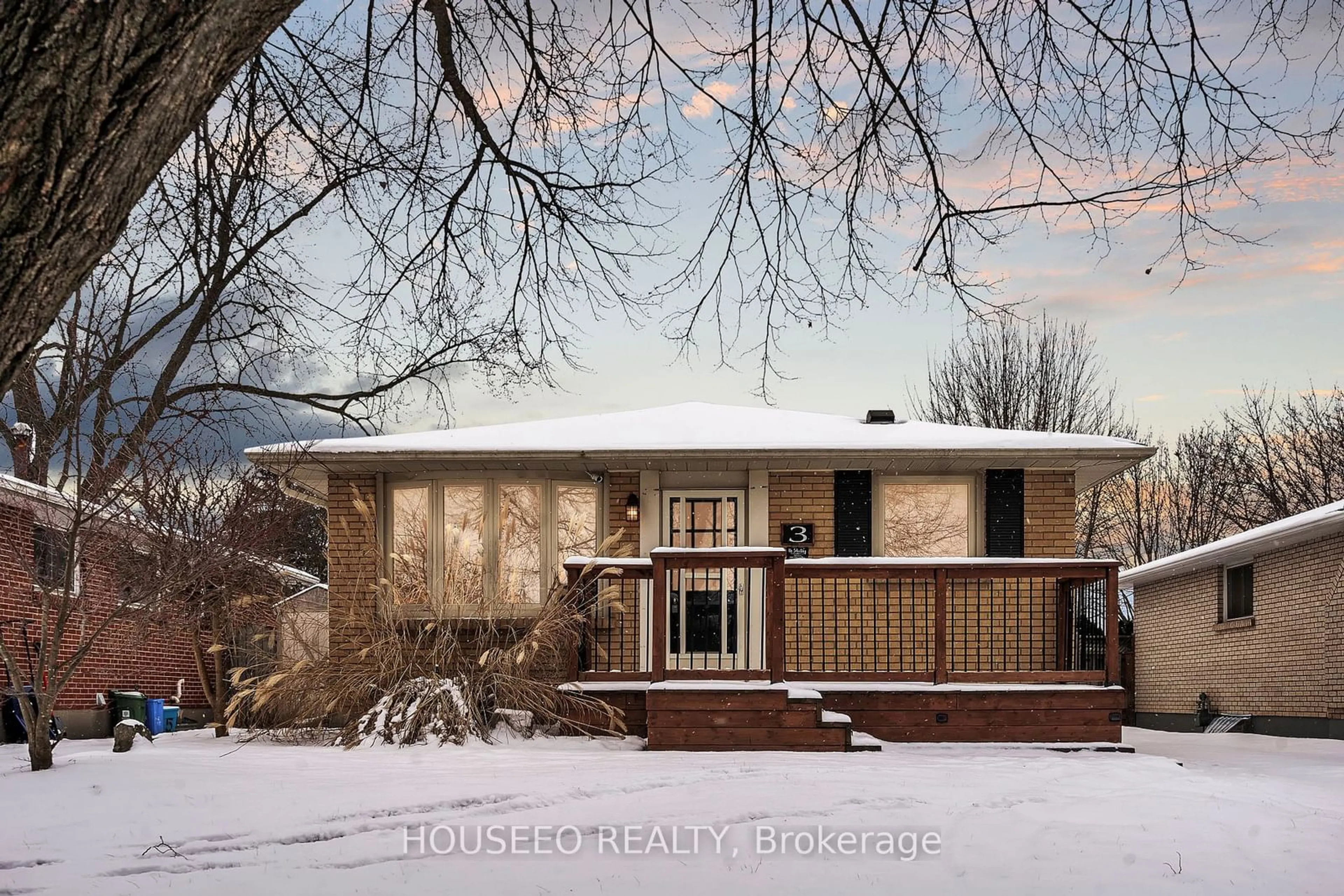 Home with brick exterior material, street for 3 Wellesley Cres, London Ontario N5V 1J6