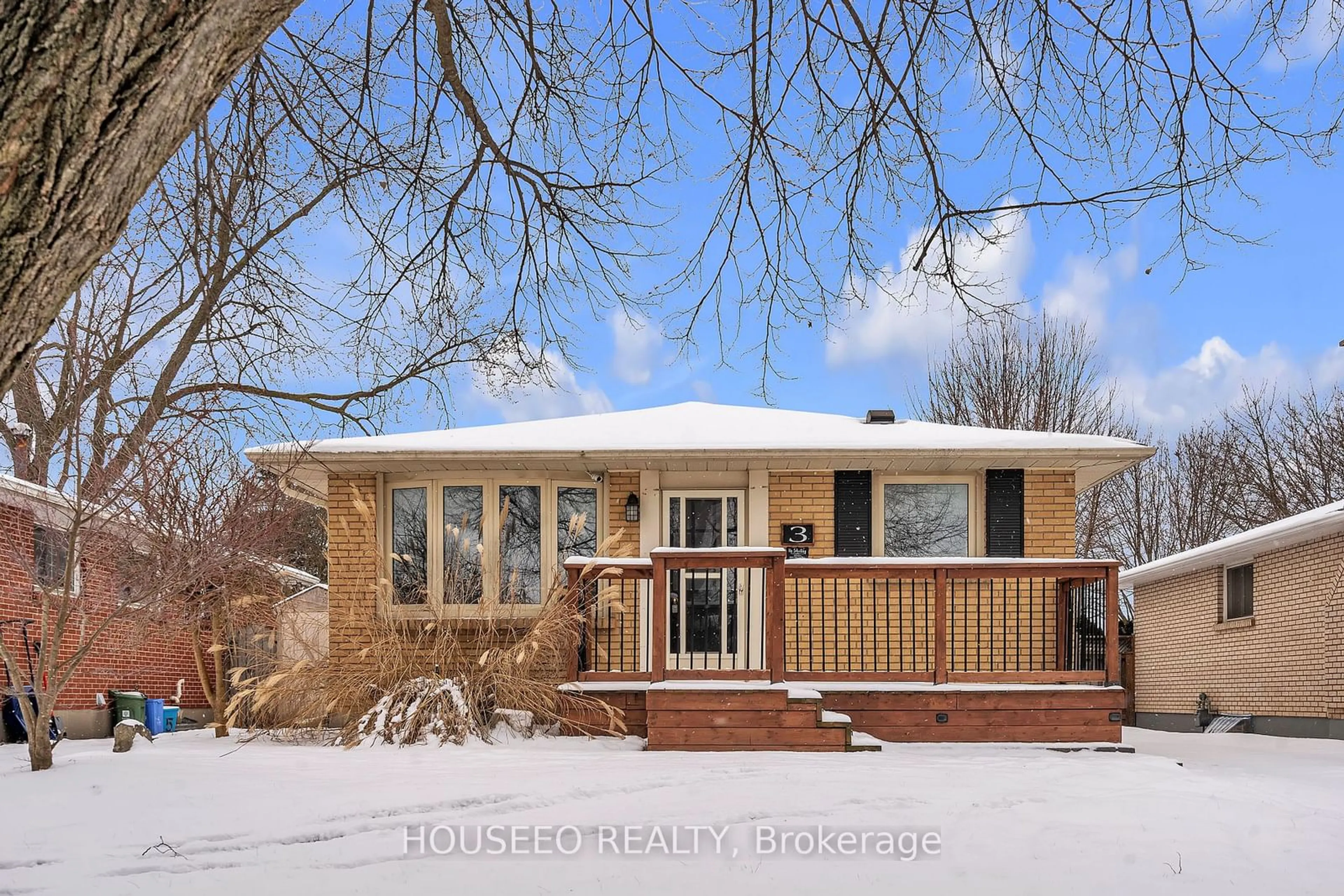 Home with brick exterior material, street for 3 Wellesley Cres, London Ontario N5V 1J6